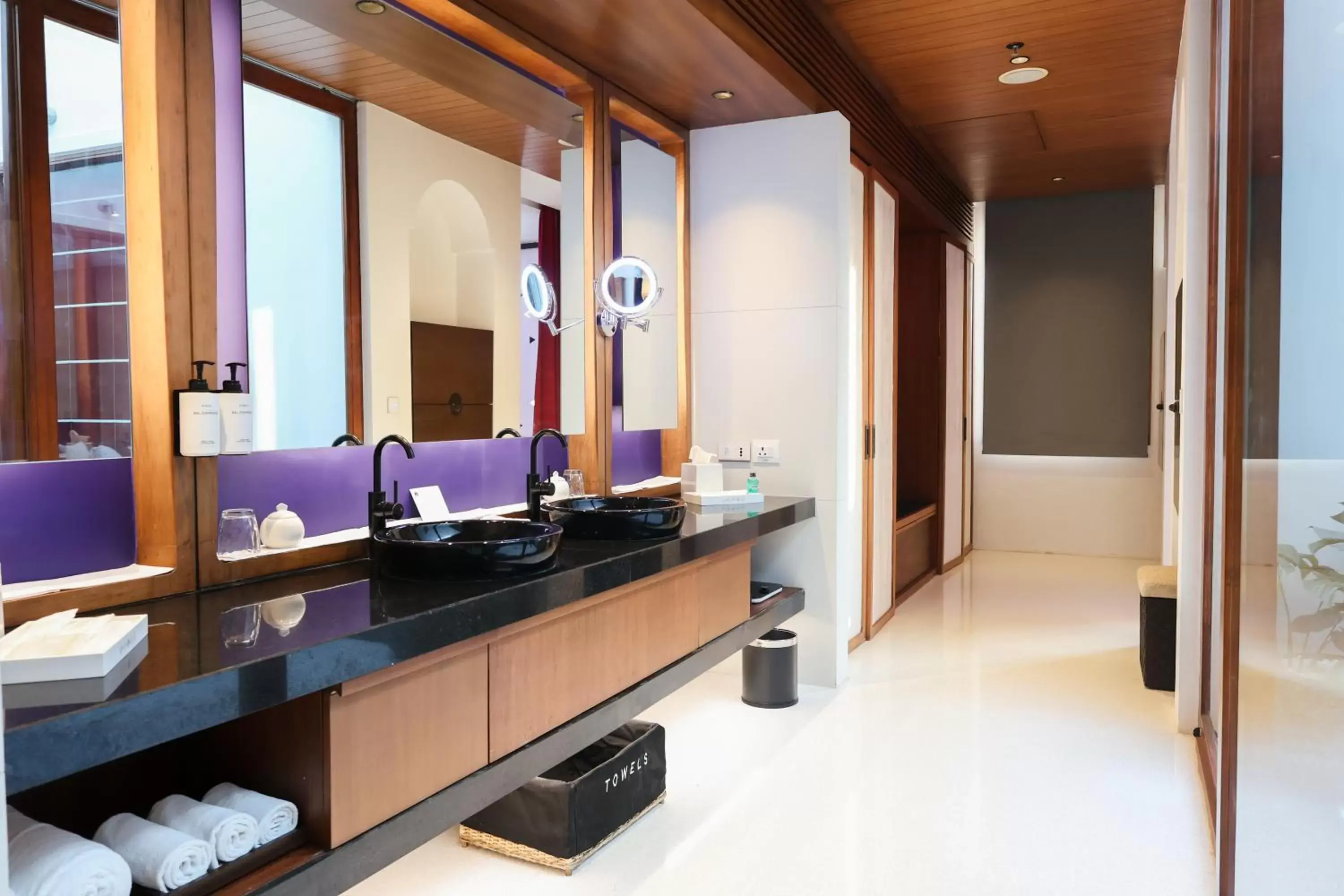 room service, Bathroom in InterContinental Chennai Mahabalipuram Resort, an IHG Hotel