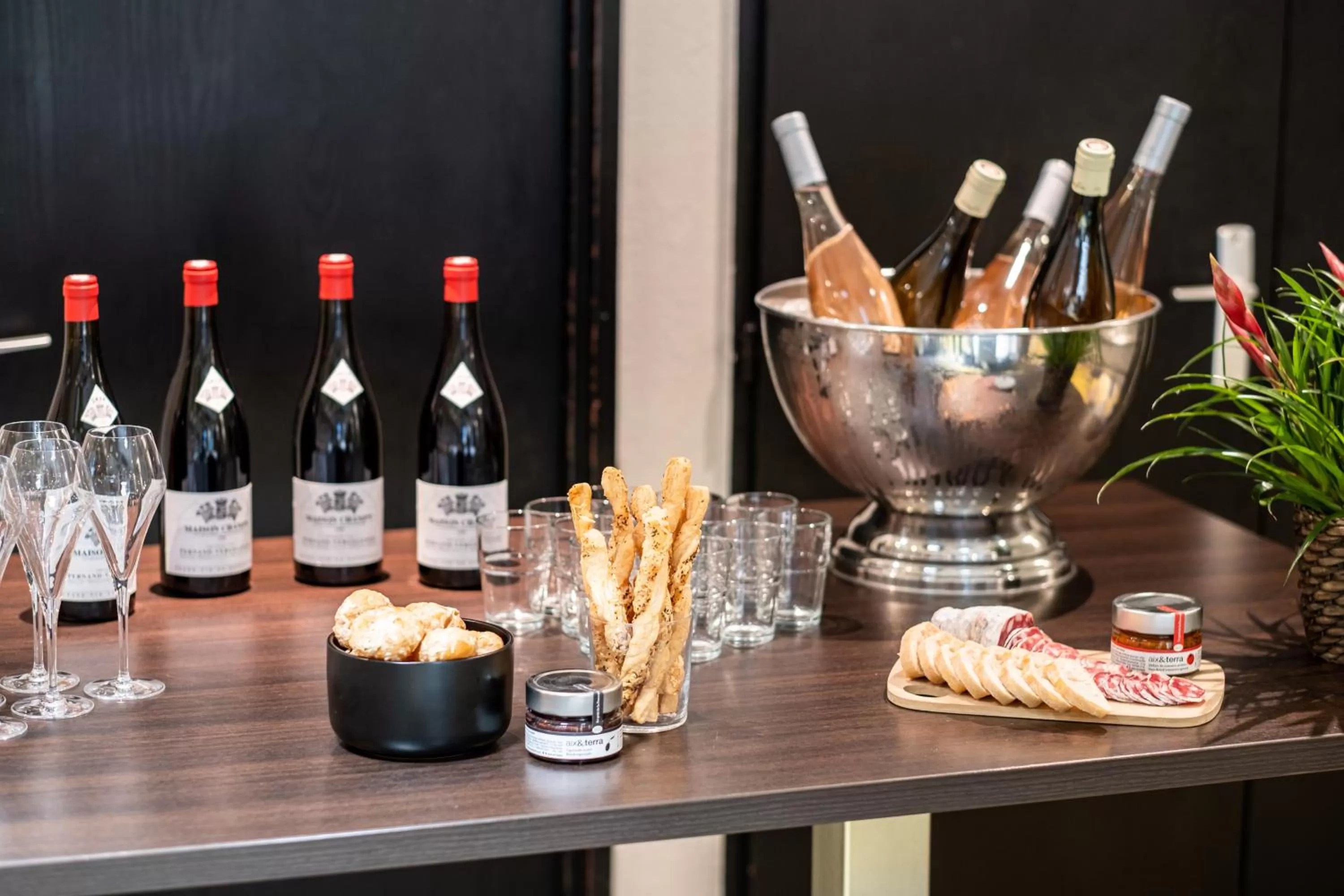 Food and drinks in Mercure Grenoble Meylan