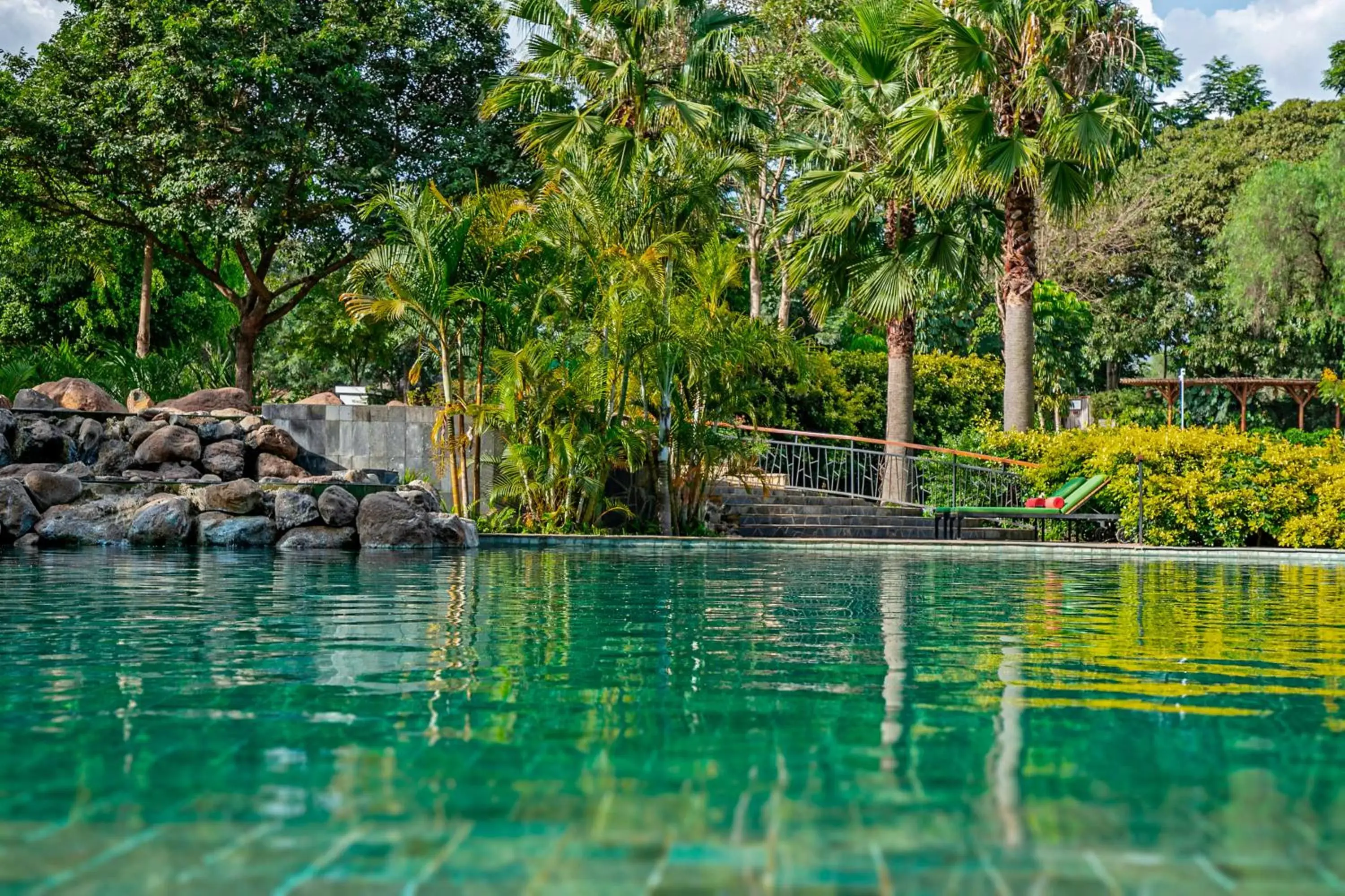 Swimming pool in Gran Melia Arusha