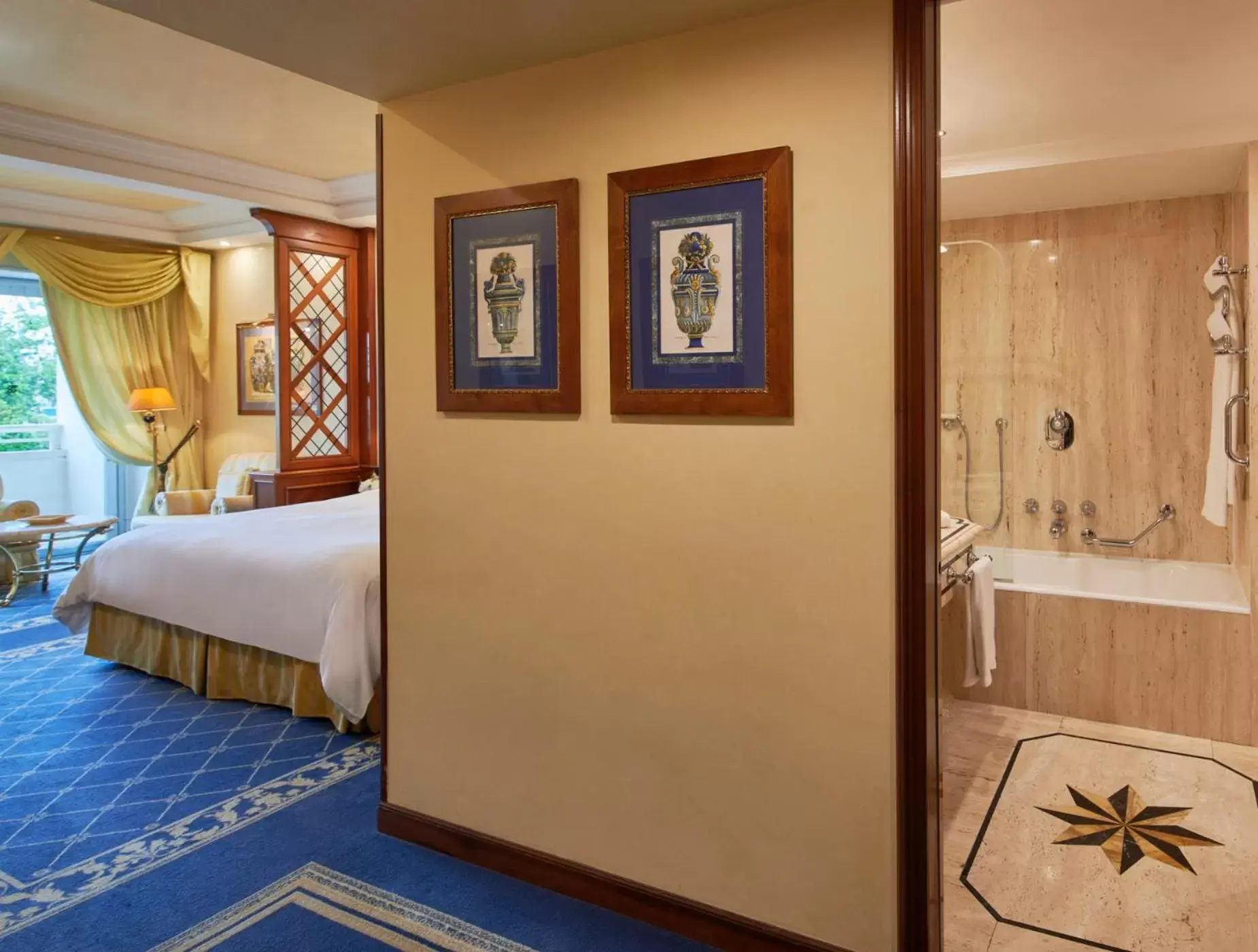 Bedroom in Rome Cavalieri, A Waldorf Astoria Hotel