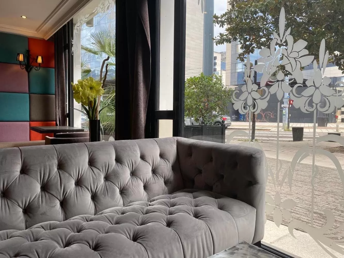 Restaurant/places to eat in Hotel Europole