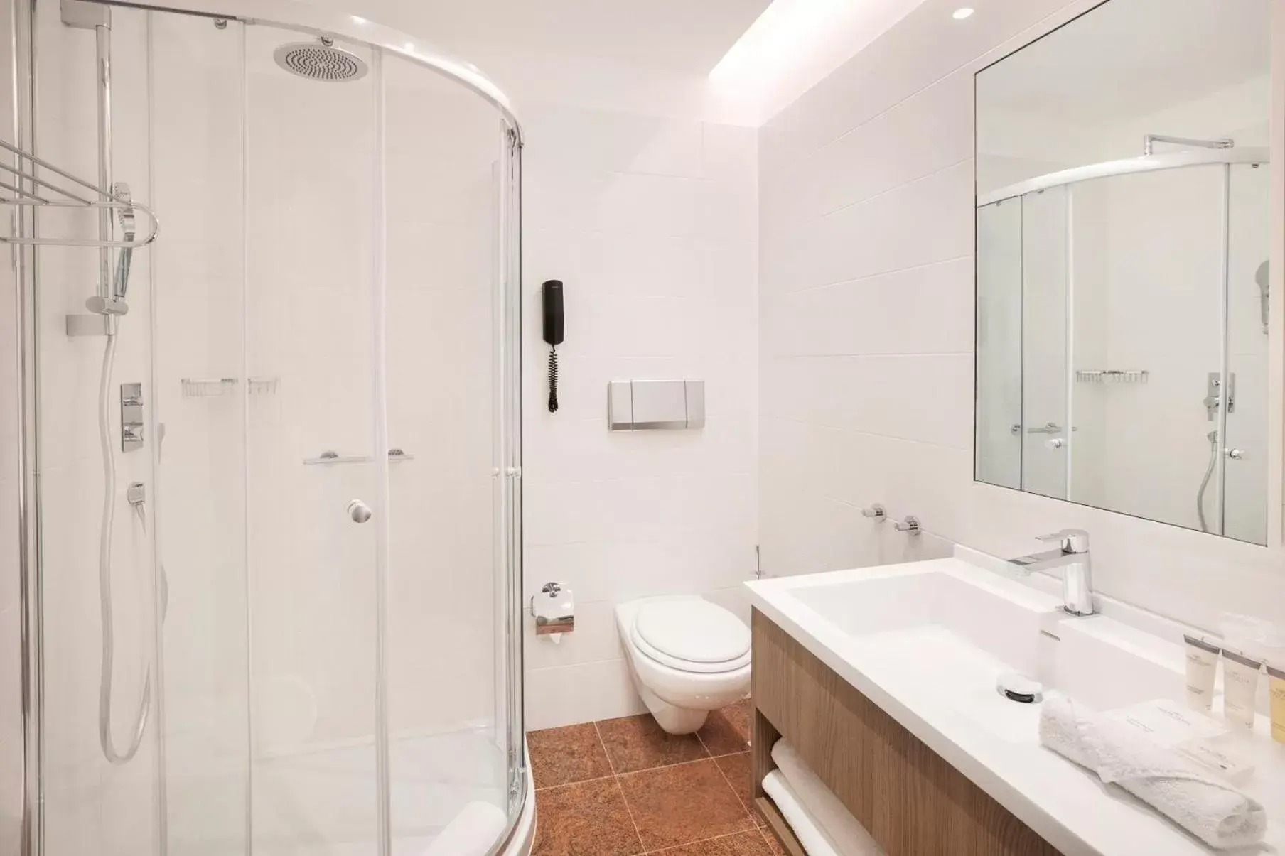 Photo of the whole room, Bathroom in Crowne Plaza Milan Linate, an IHG Hotel