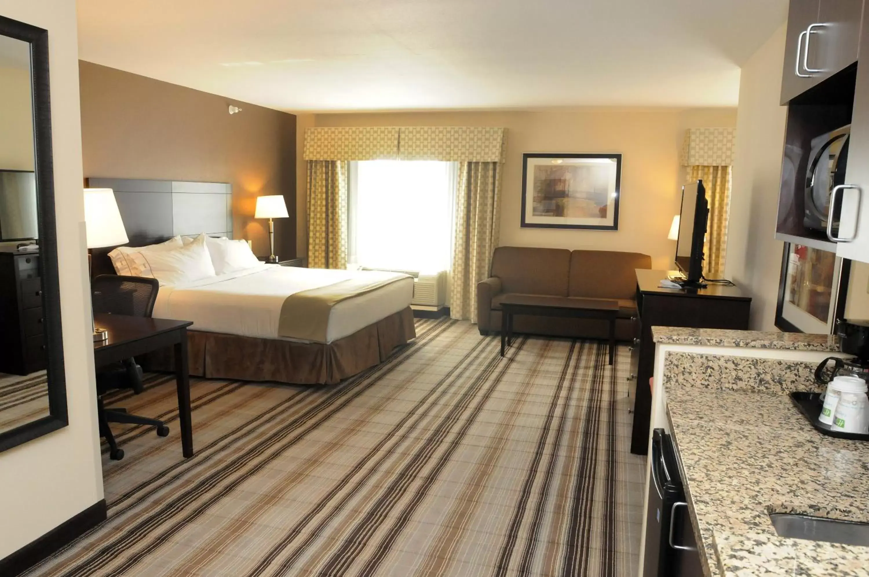 Photo of the whole room in Holiday Inn Express & Suites Cambridge, an IHG Hotel