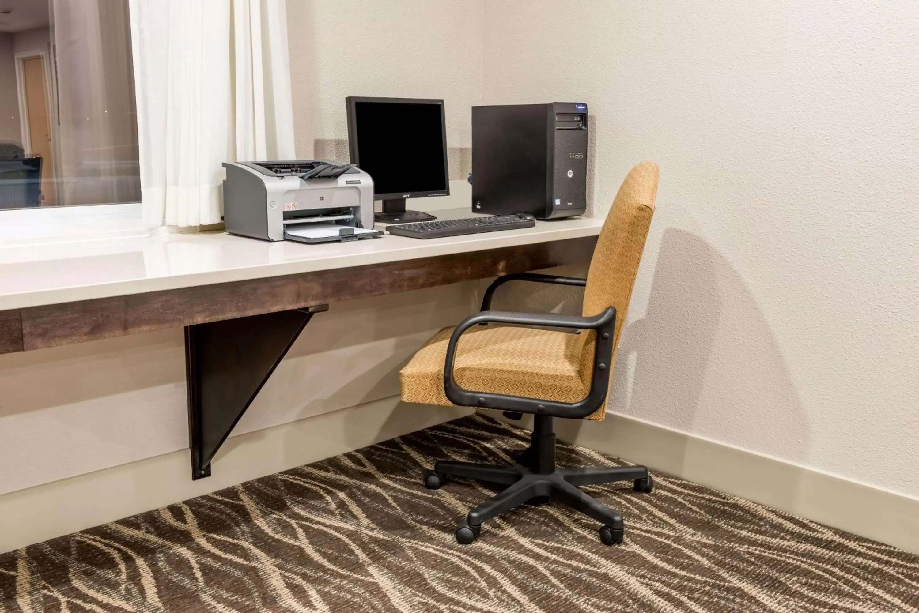 TV and multimedia, Business Area/Conference Room in Baymont by Wyndham Fulton