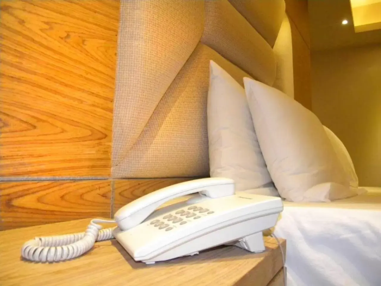 Bed in Hotel Afford Inn Bed in Hotel Afford Inn