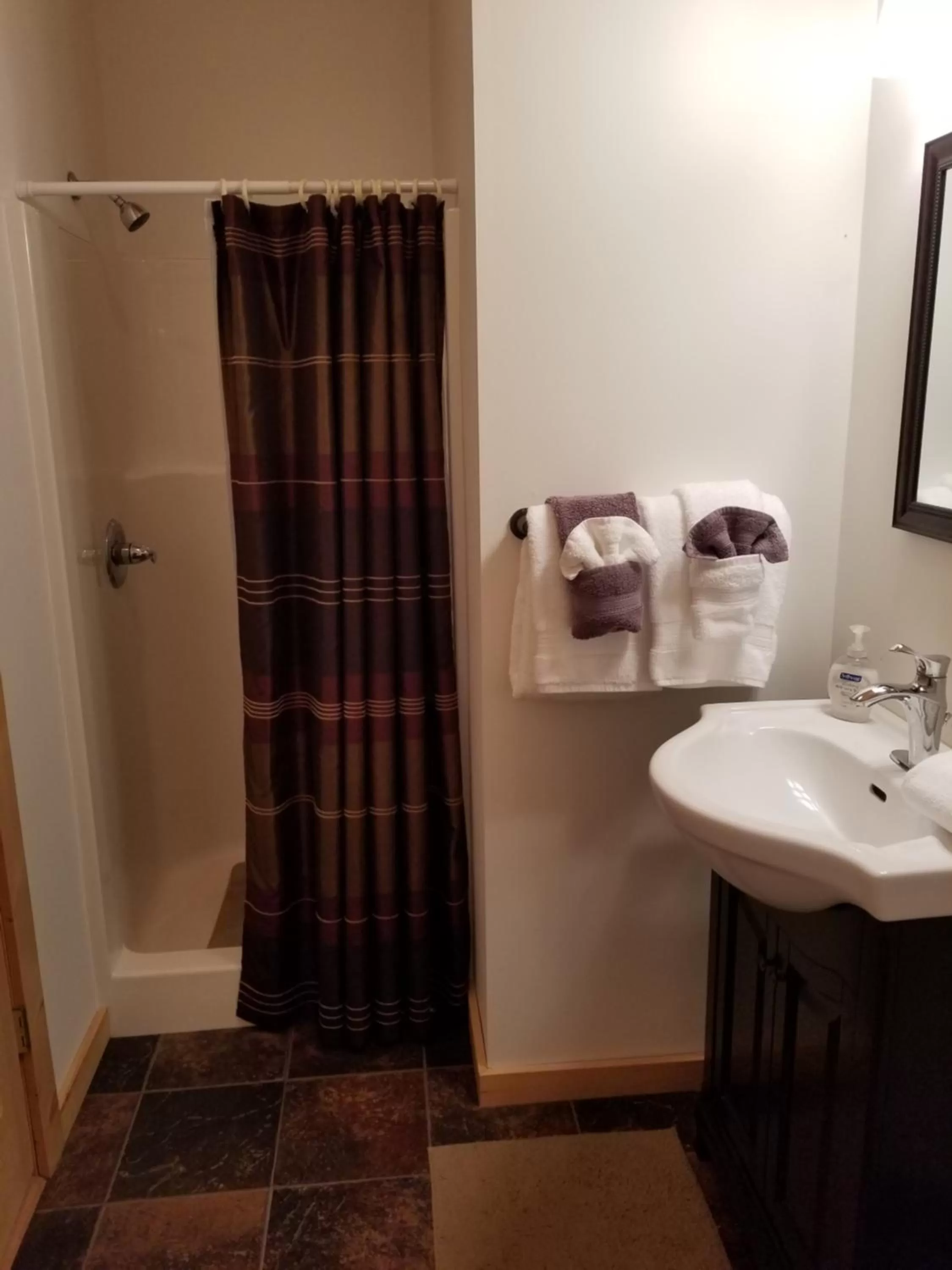 Bathroom in Trails End Inn