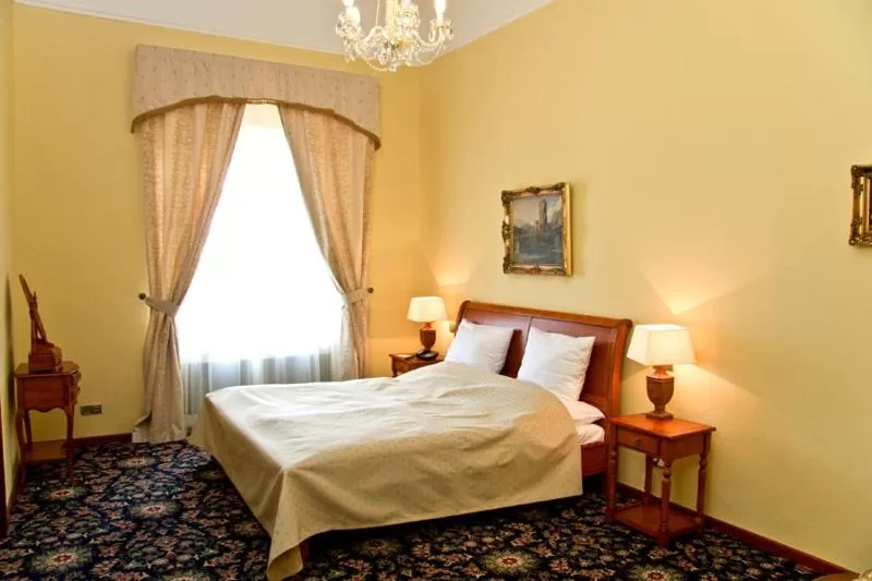 Bed in Chateau Zbiroh