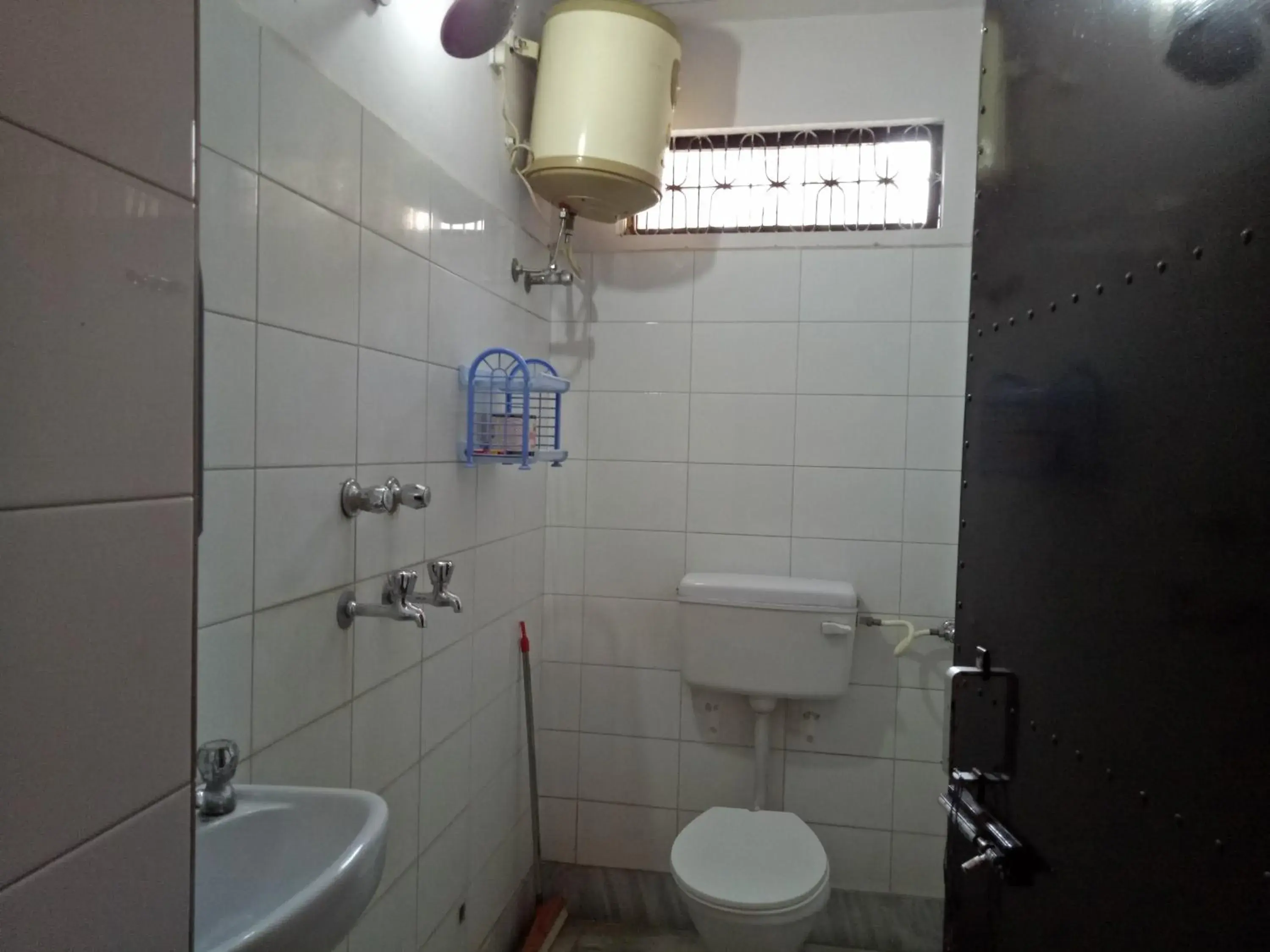 Shower, Bathroom in Scindhia Guest House