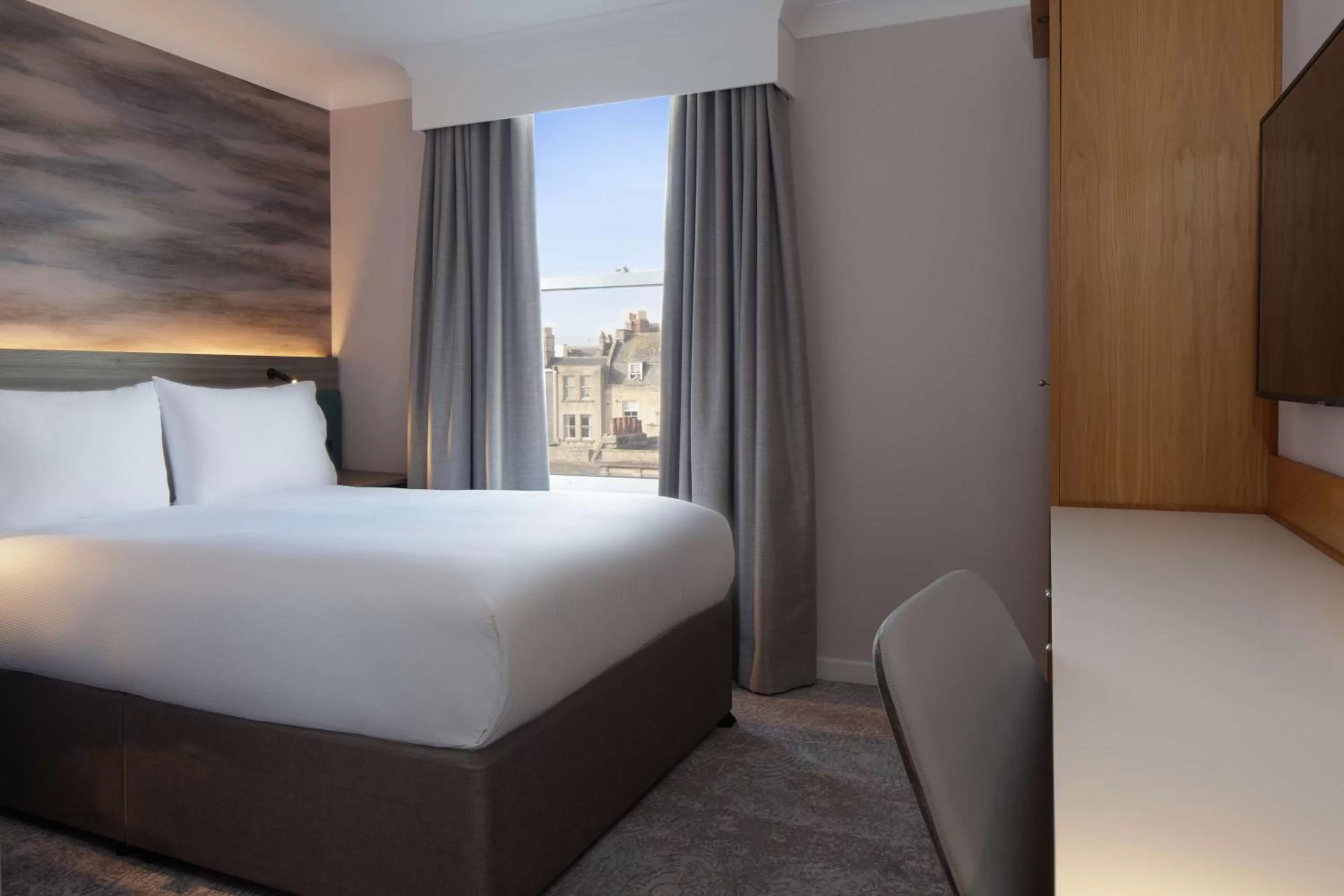 Bed in DoubleTree by Hilton Bath