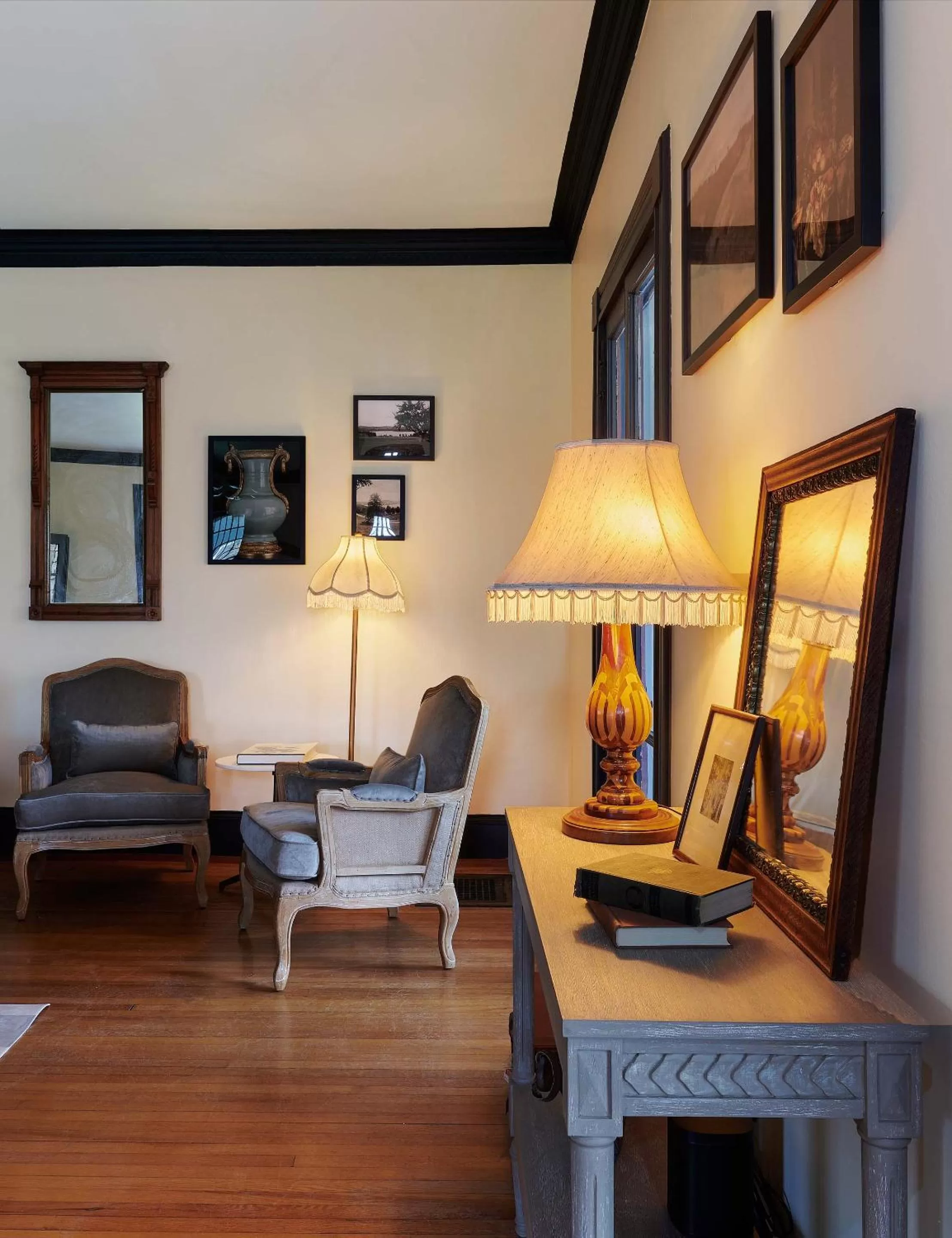 Lounge or bar in The Constance by The Lenox Collection