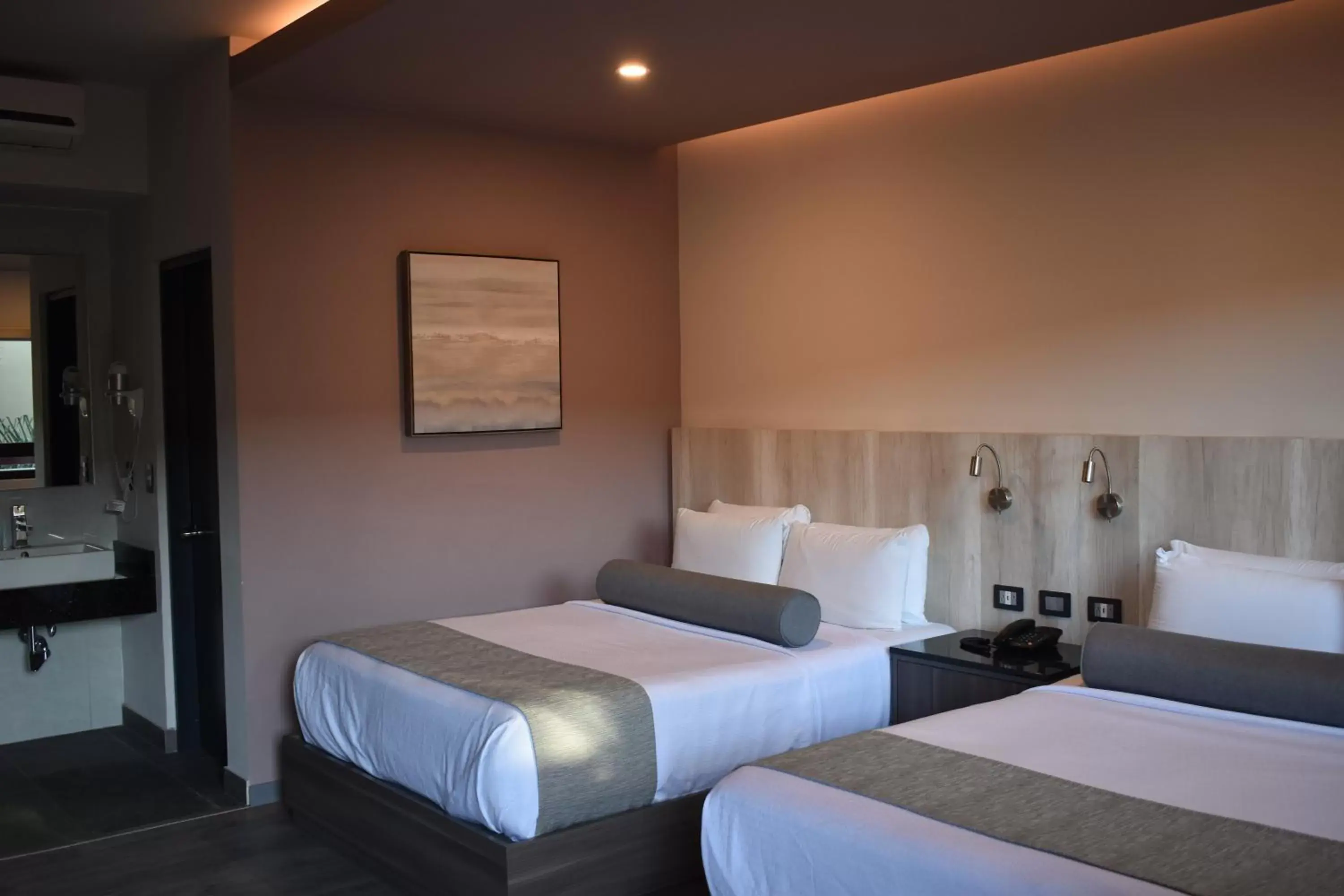 Bed in Hotel Frontiere Tijuana