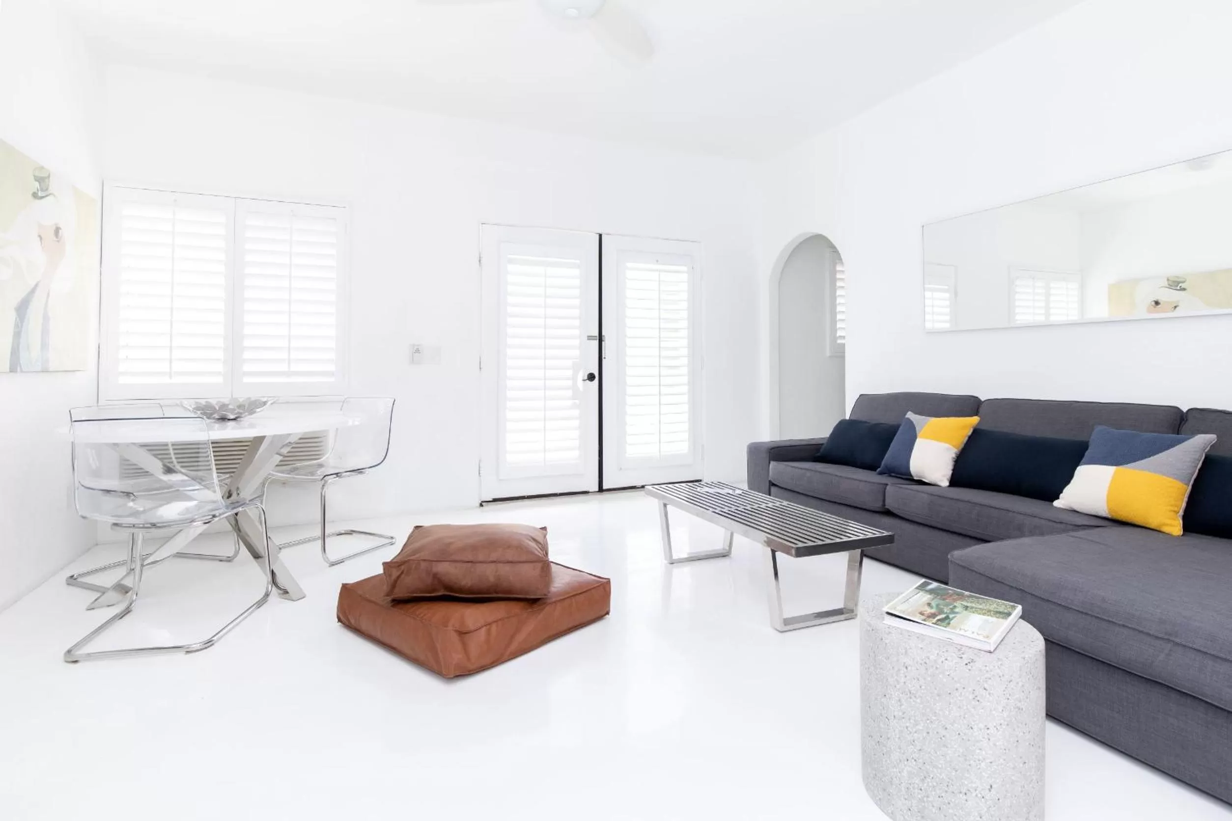 Living room in Alcazar Palm Springs