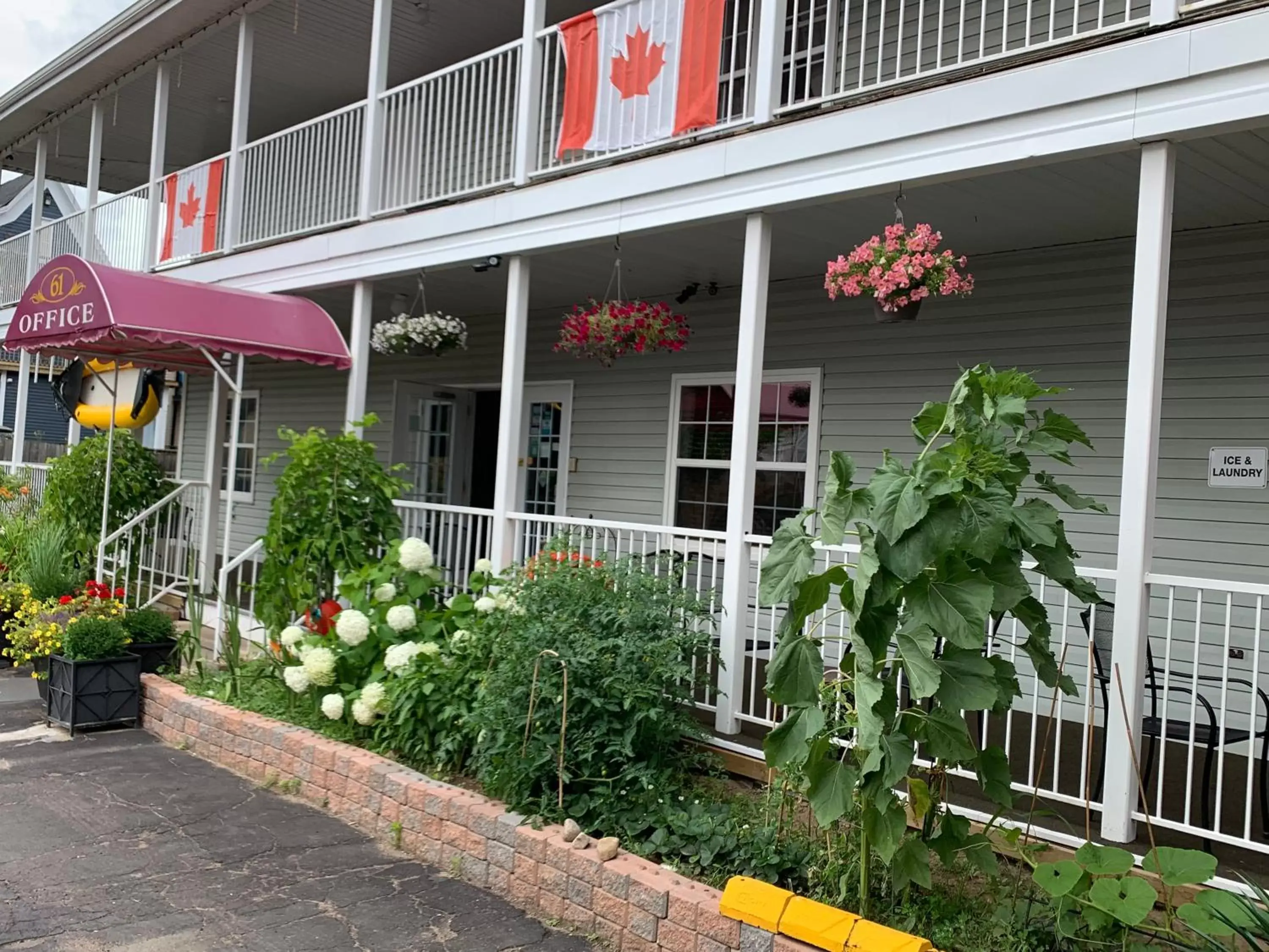 Facade/entrance, Property Building in Midtown Motel & Suites