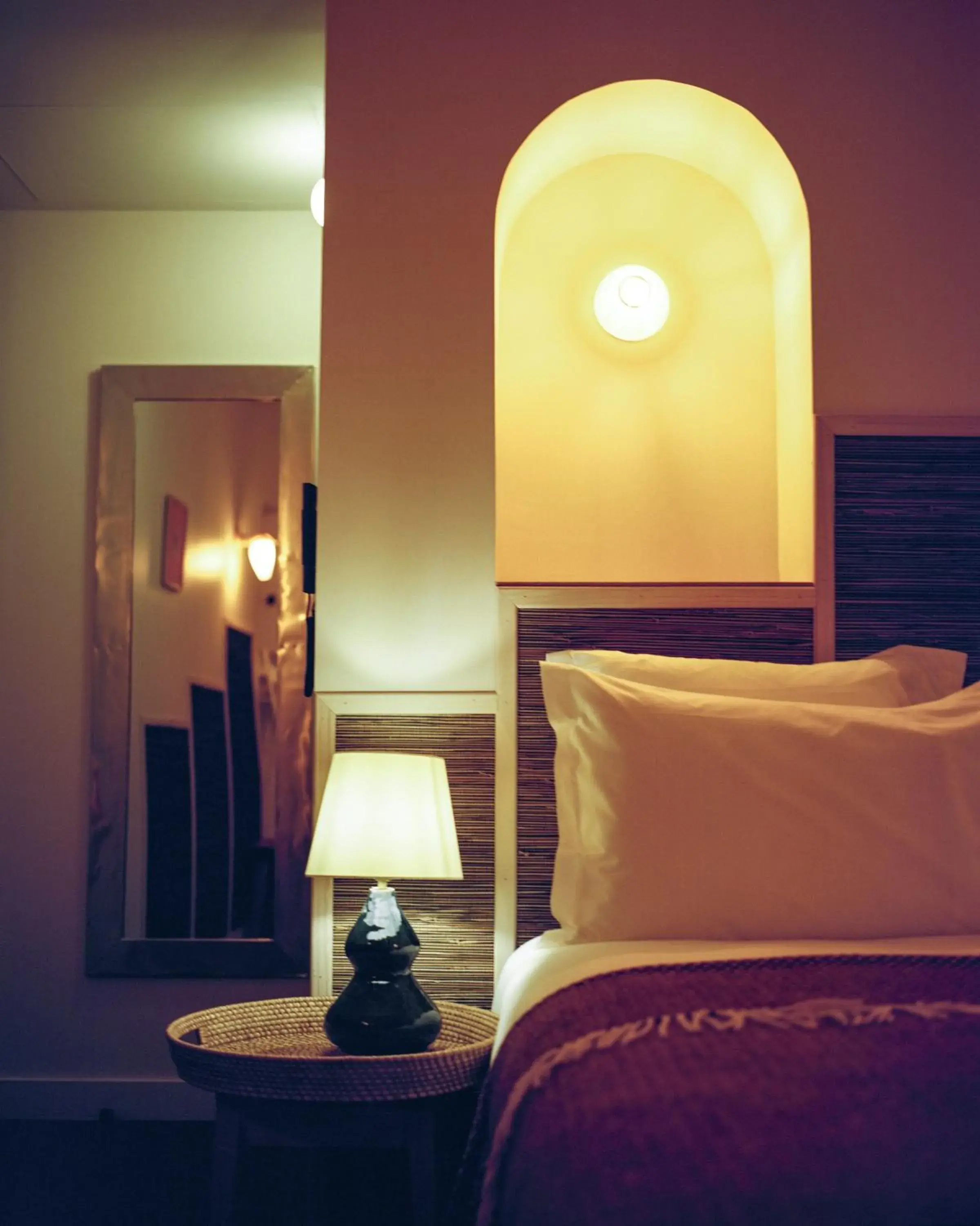 Bed in Hotel Habituel