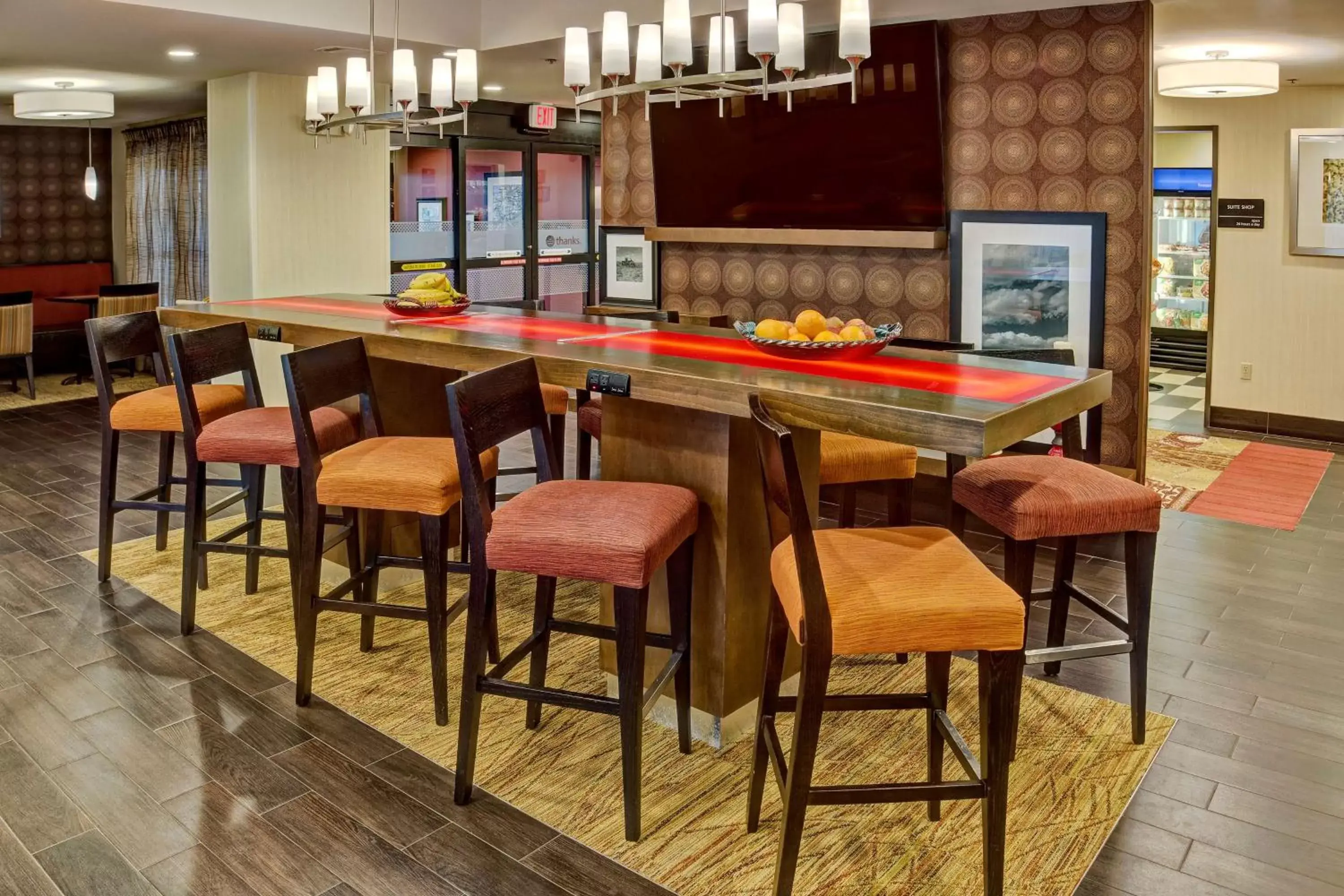 Lobby or reception, Restaurant/Places to Eat in Hampton Inn Houston Baytown