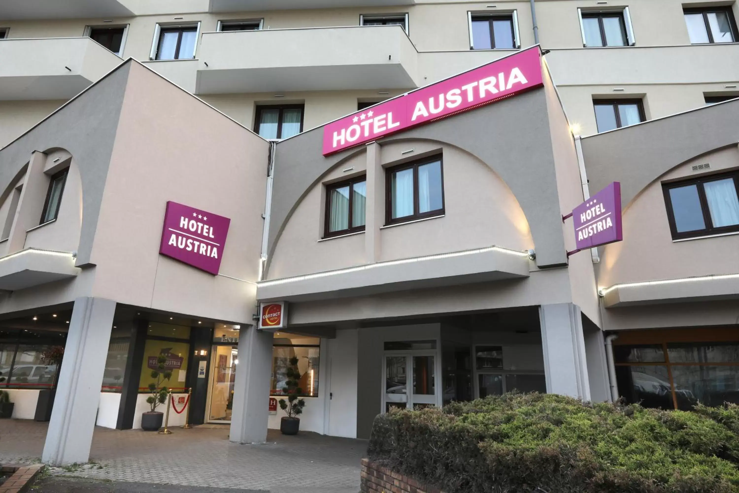 Property Building in Best Western Hotel Austria-La Terrasse
