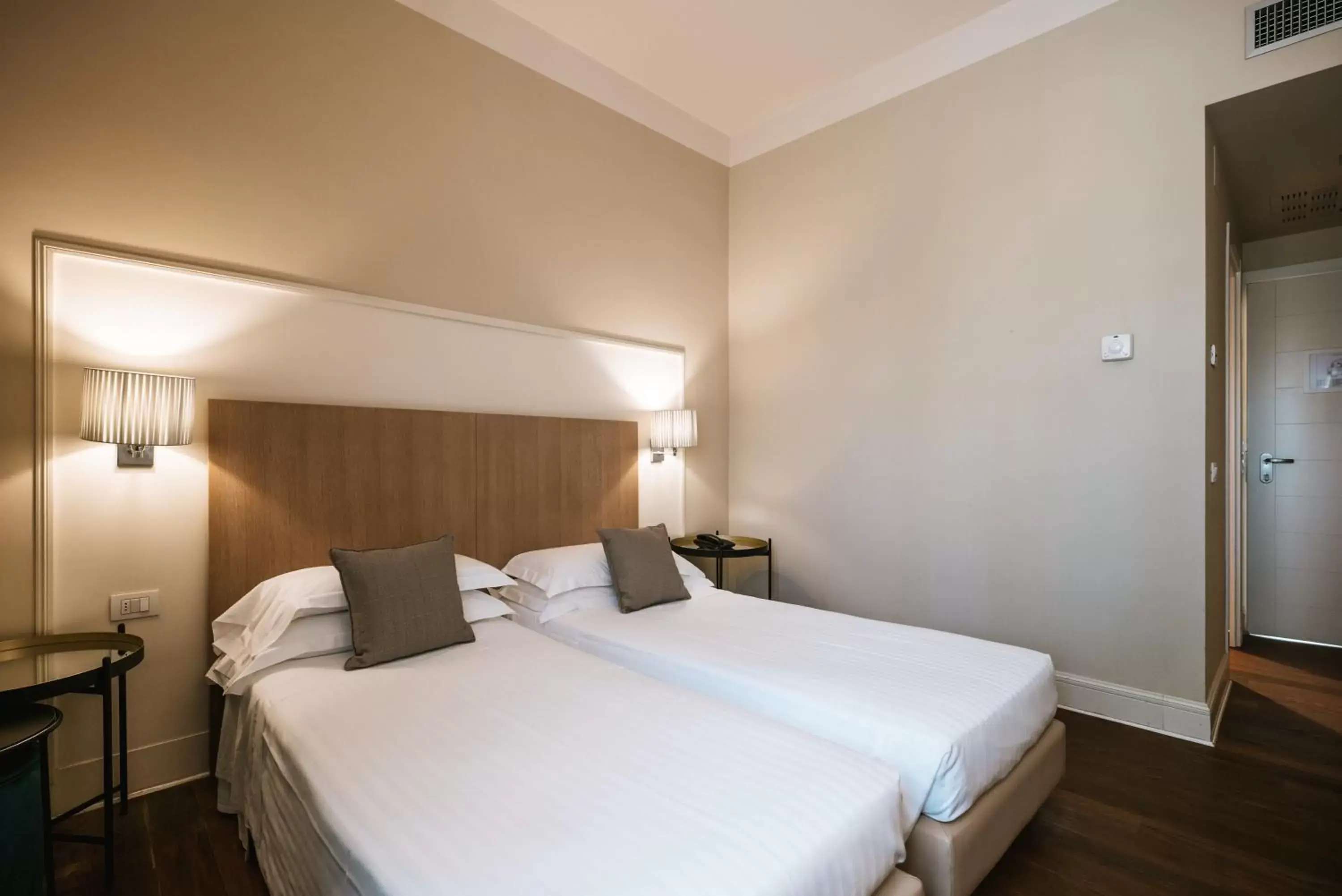 Bedroom, Bed in Hotel De La Ville
