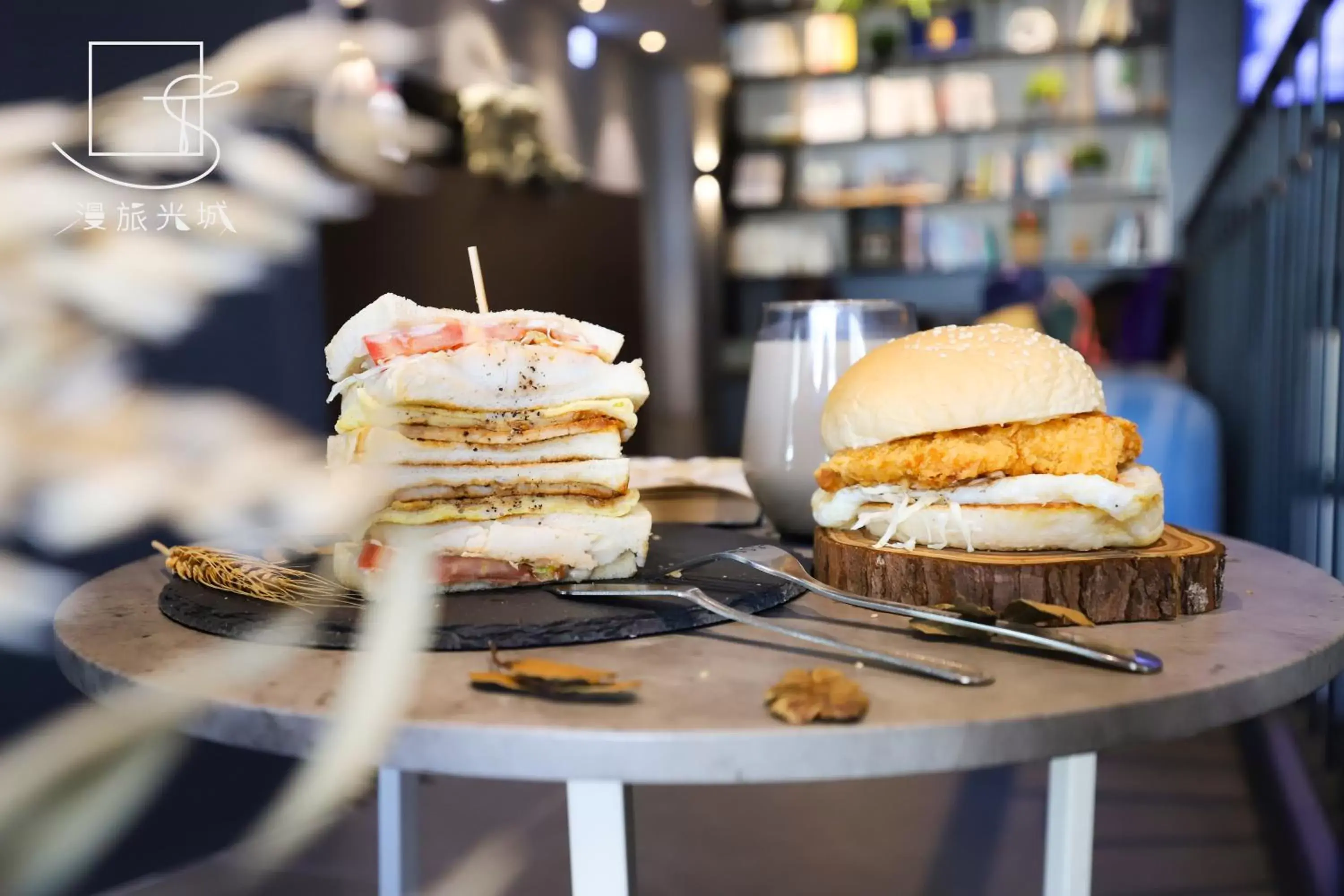 Food close-up in Slow Town Hotel-Glowing Food close-up in Slow Town Hotel-Glowing