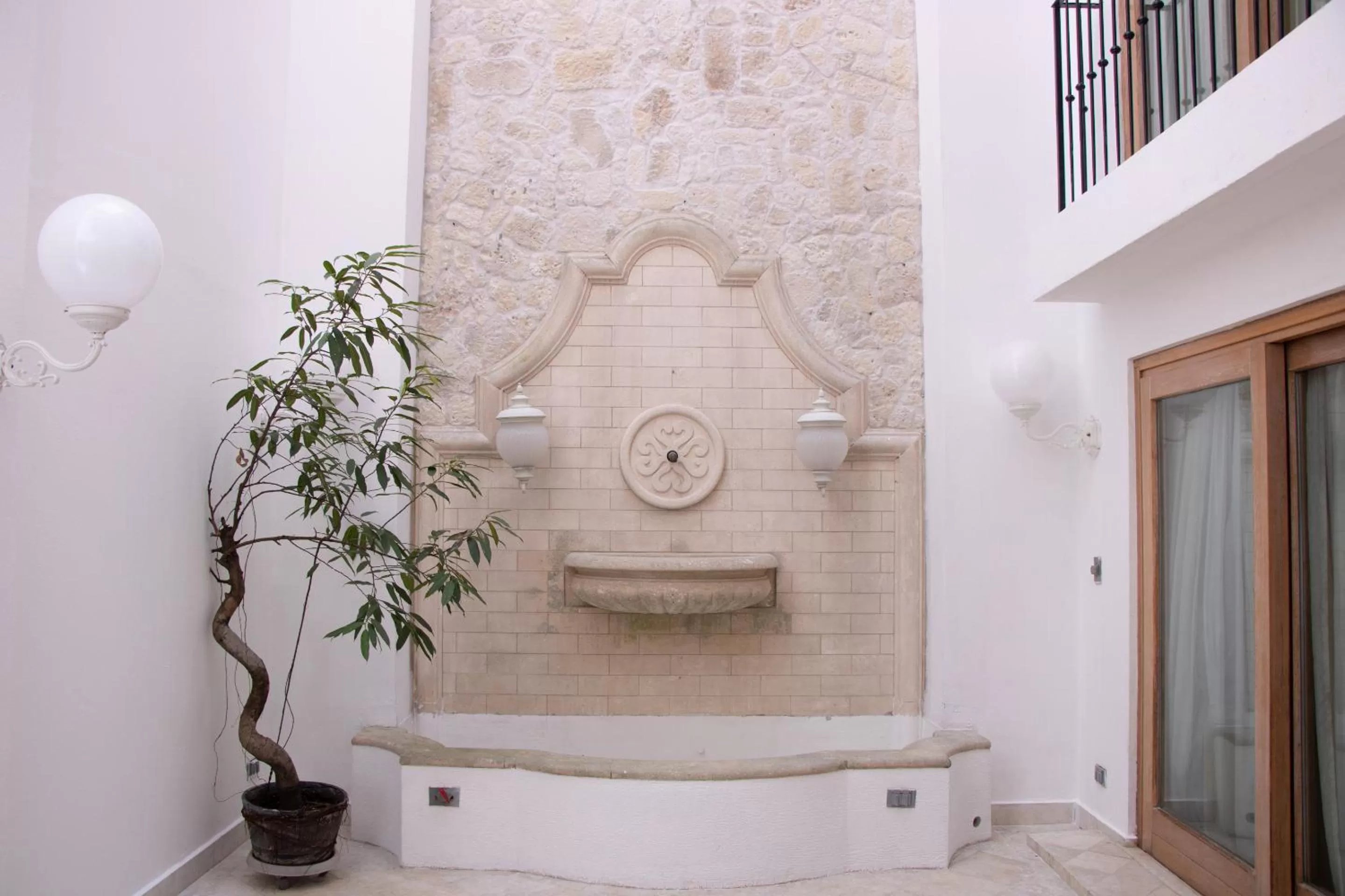 Inner courtyard view, Bathroom in Villa Palma Boutique Hotel