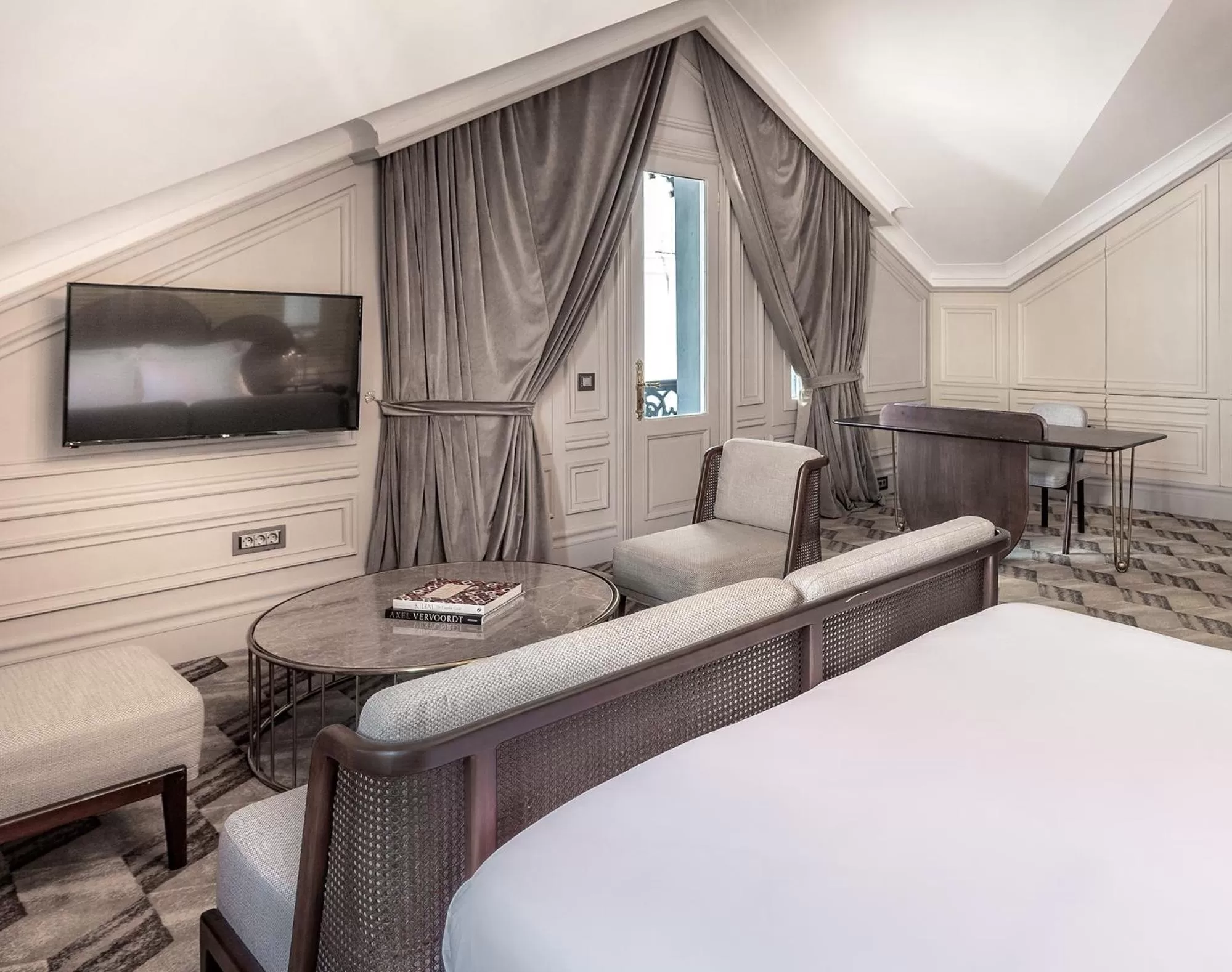 Seating area, Bed in The Stay Bosphorus