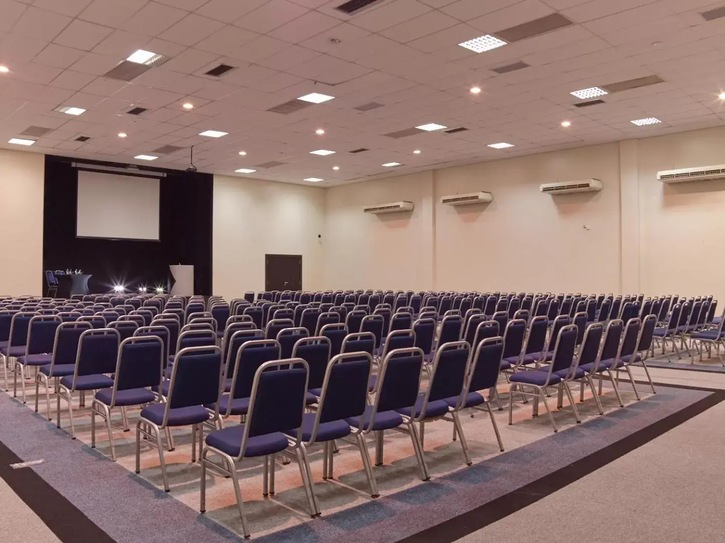 Business facilities in Bourbon Ponta Grossa Convention Hotel