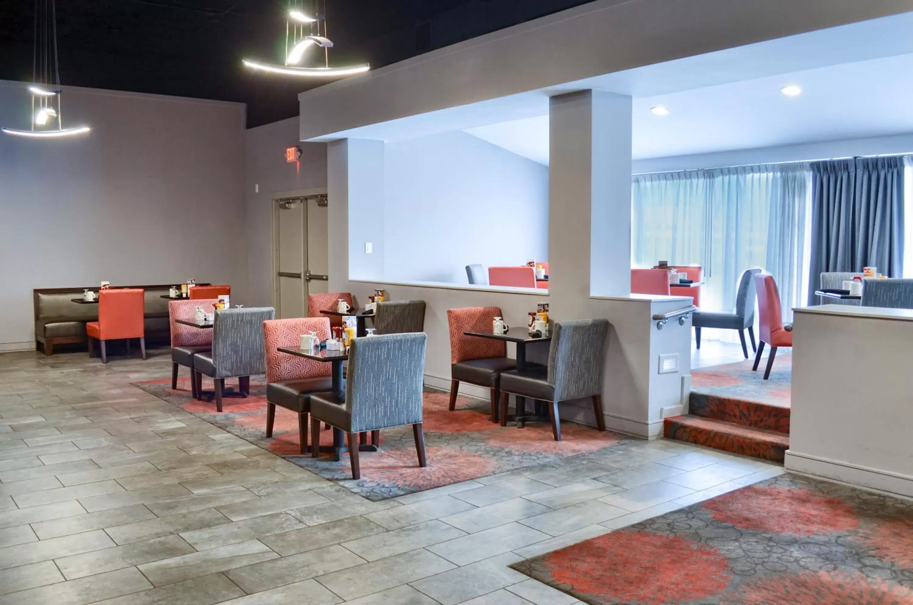 Restaurant/places to eat in Holiday Inn Mobile West I-10 by IHG Restaurant/places to eat in Holiday Inn Mobile West I-10 by IHG