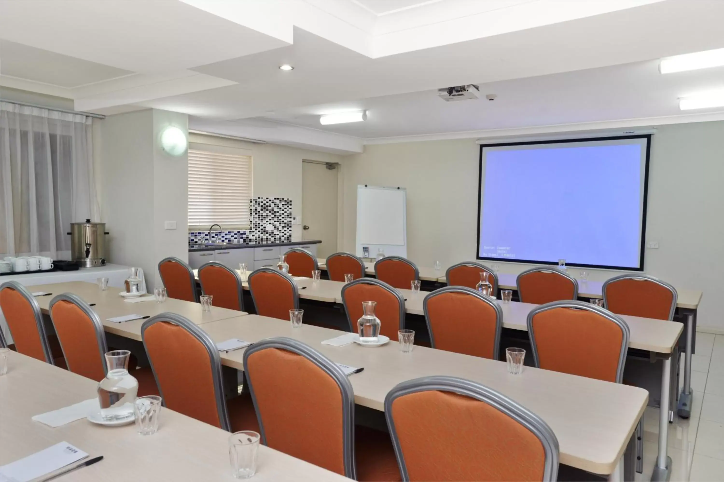Meeting/conference room in Comfort Inn & Suites Burwood