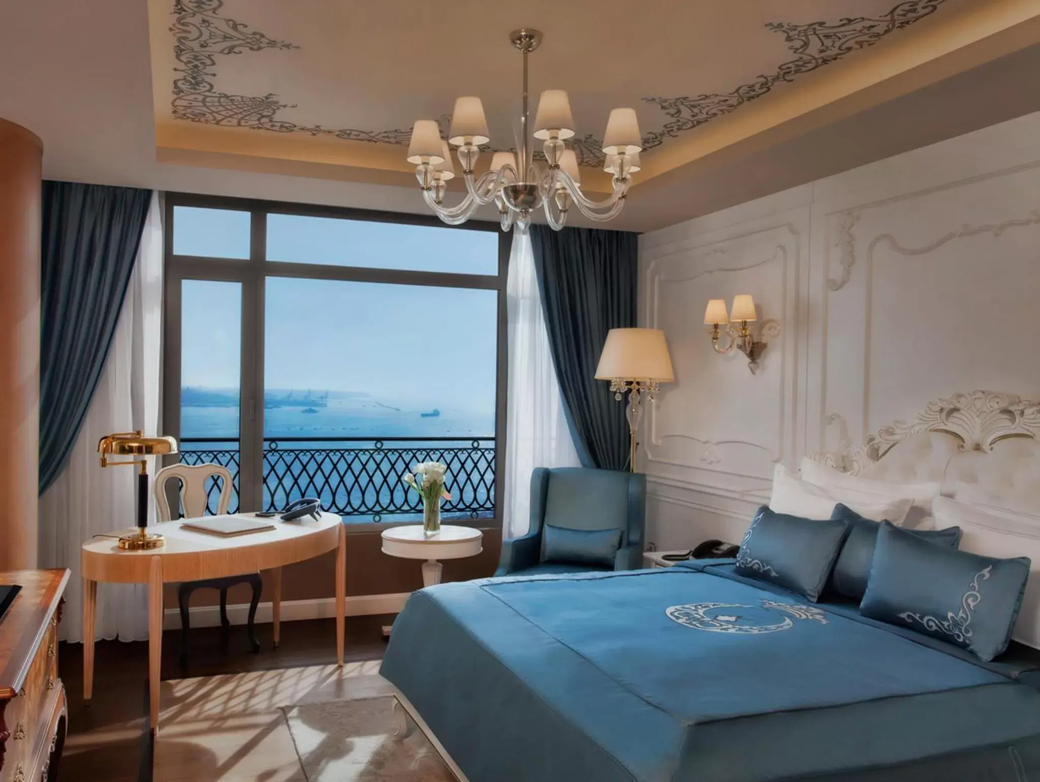 Seating area in CVK Park Bosphorus Hotel Istanbul