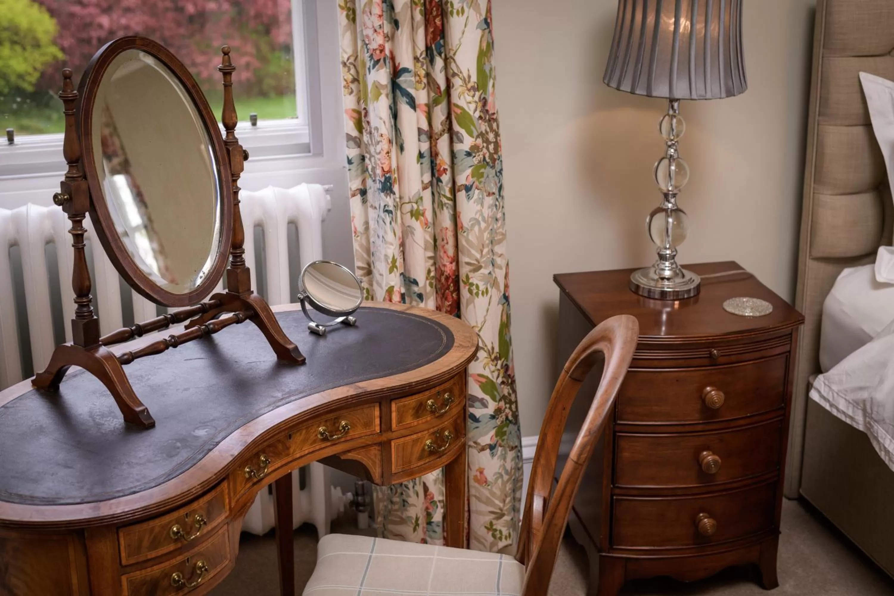 Decorative detail, Bed in Lys-Na-Greyne Country House