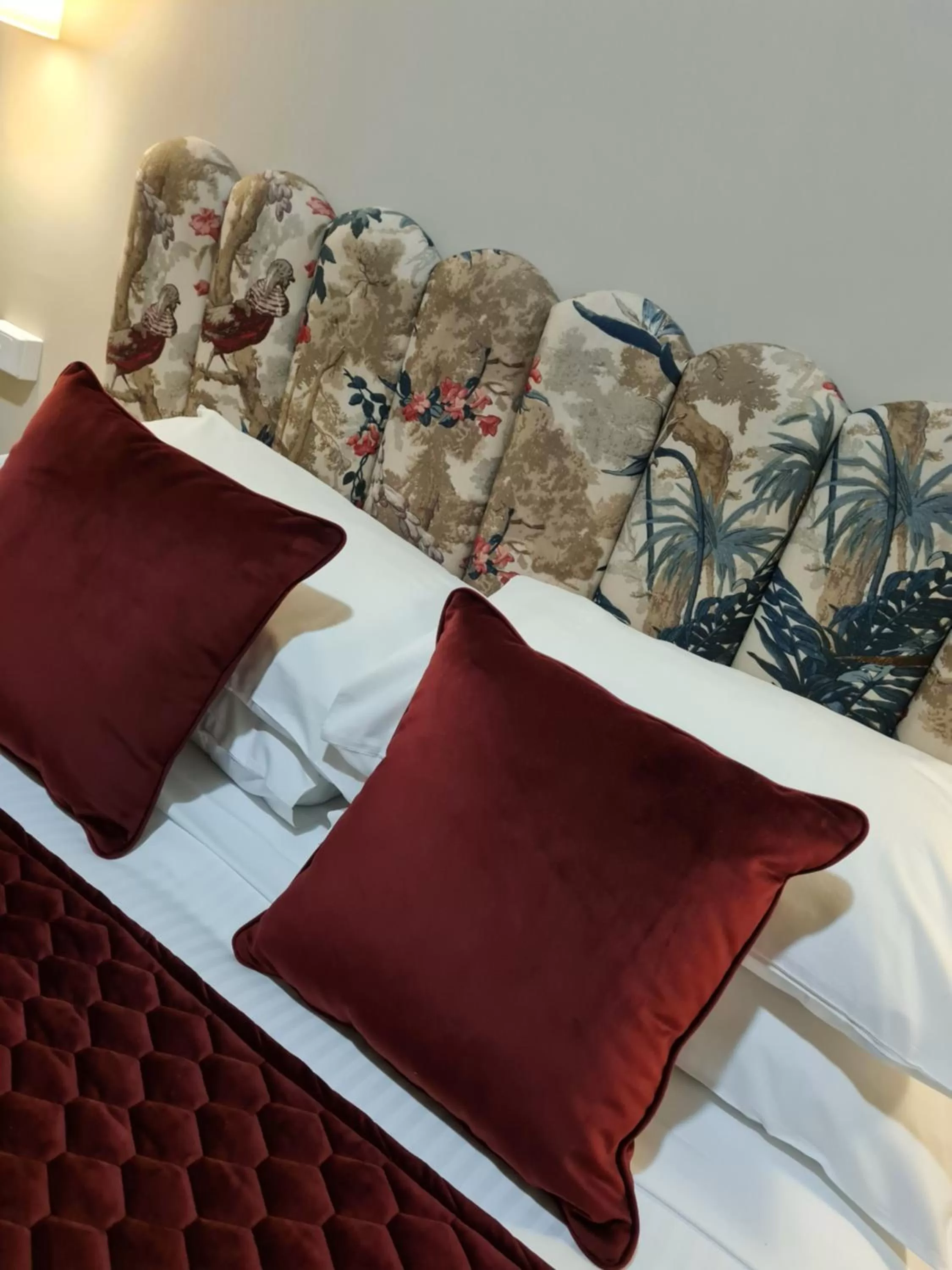 Bed in Mount Gambier Hotel