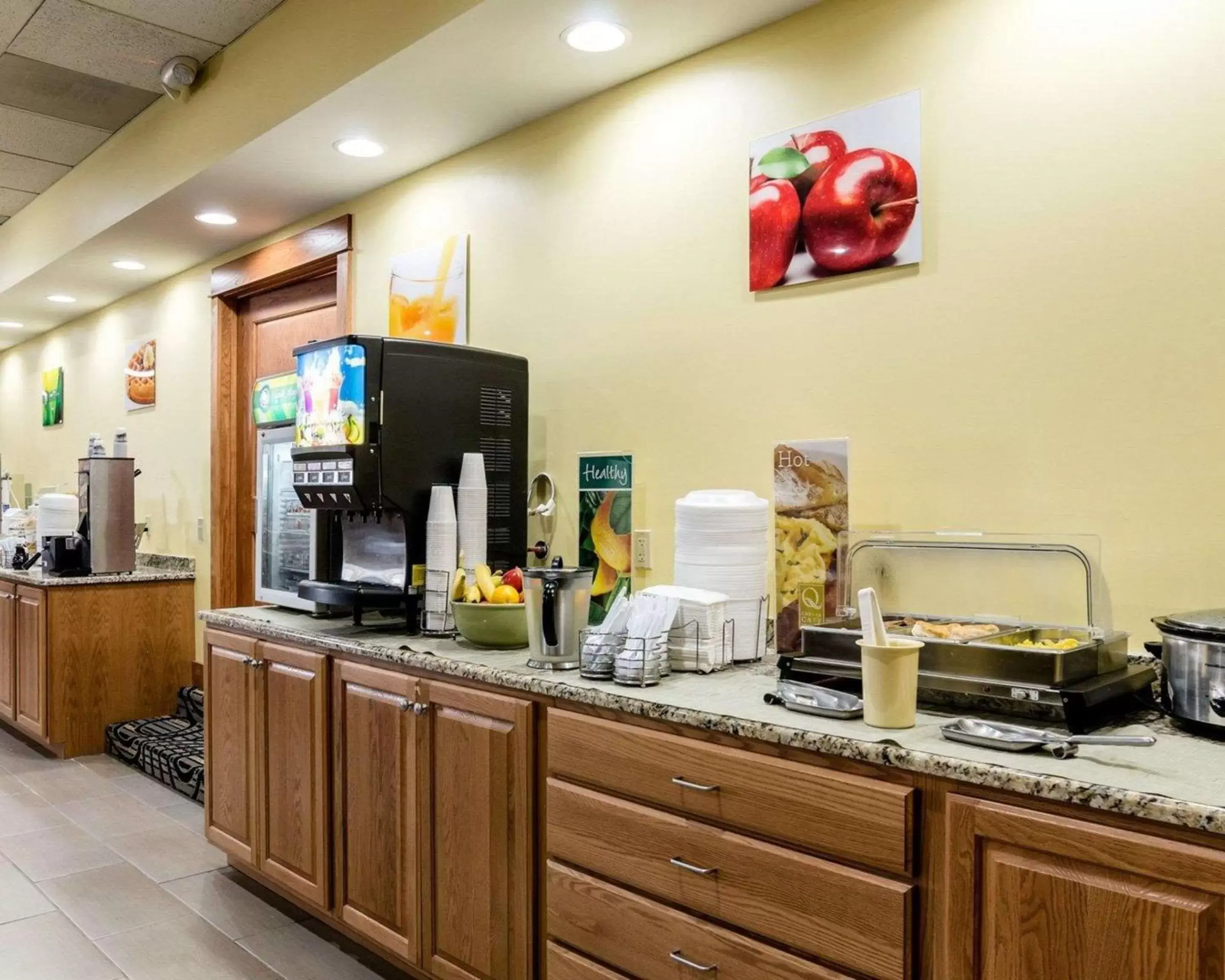Restaurant/places to eat in Quality Inn Liberal