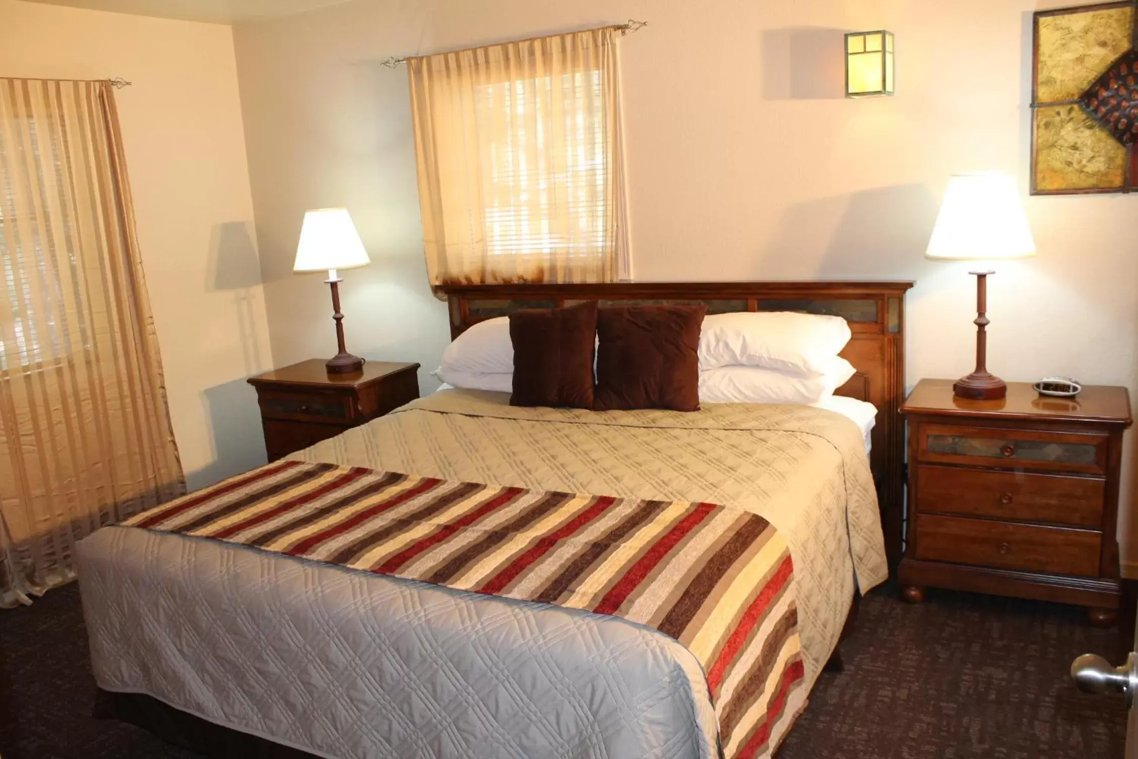Bed in Mount Shasta Resort