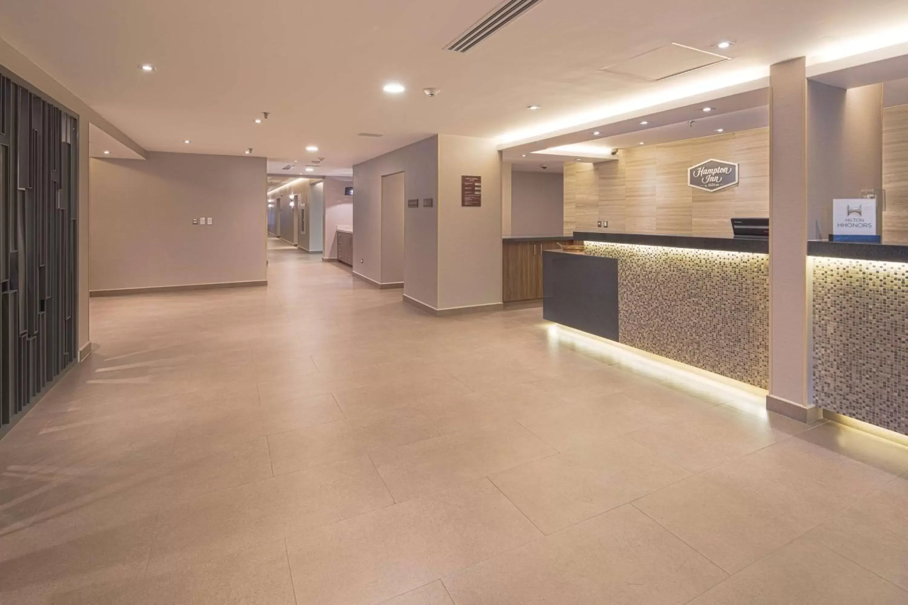 Lobby or reception in Hampton by Hilton Monterrey Galerias Obispado Lobby or reception in Hampton by Hilton Monterrey Galerias Obispado