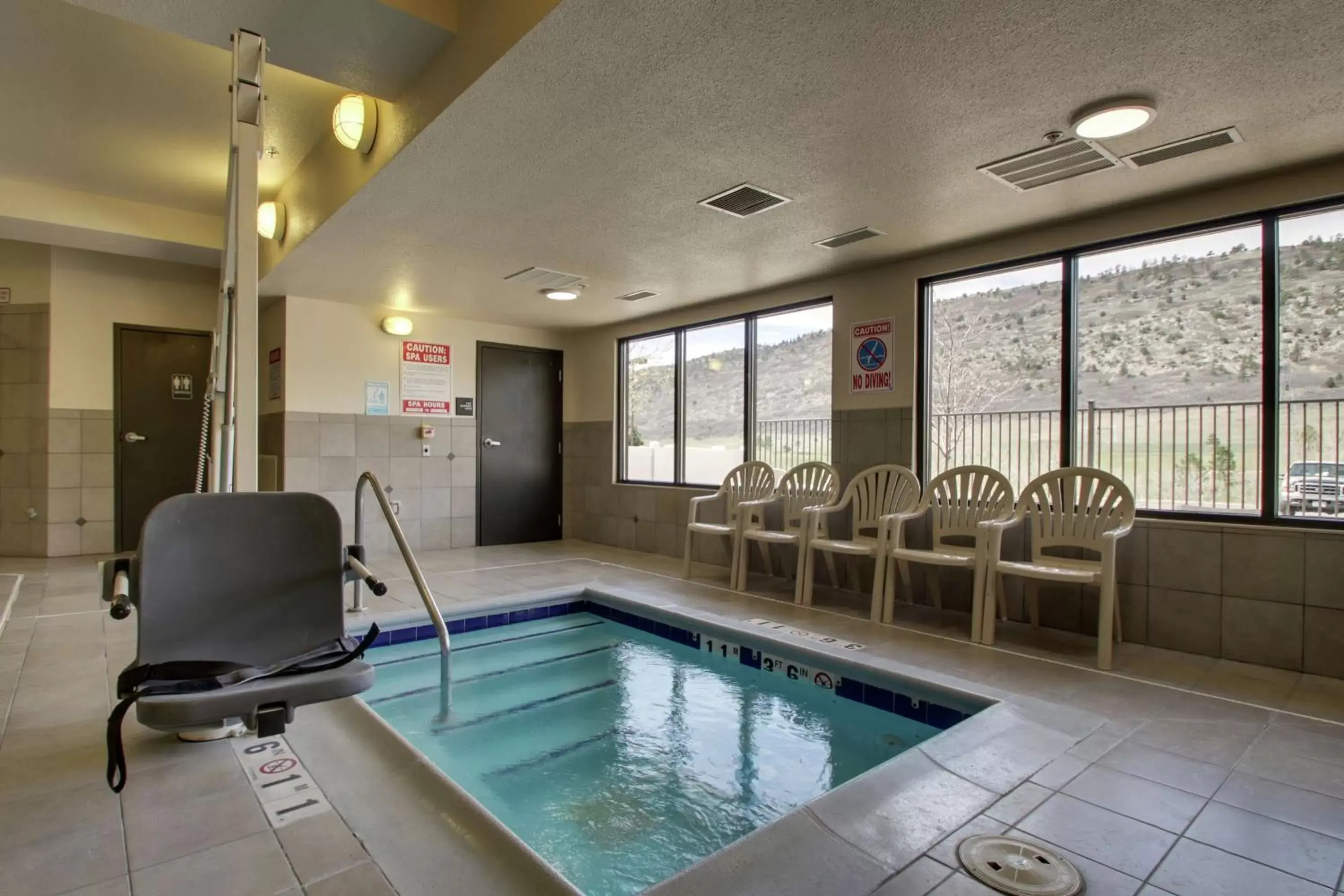 Hot Tub, Swimming Pool in Hampton Inn & Suites Denver Littleton
