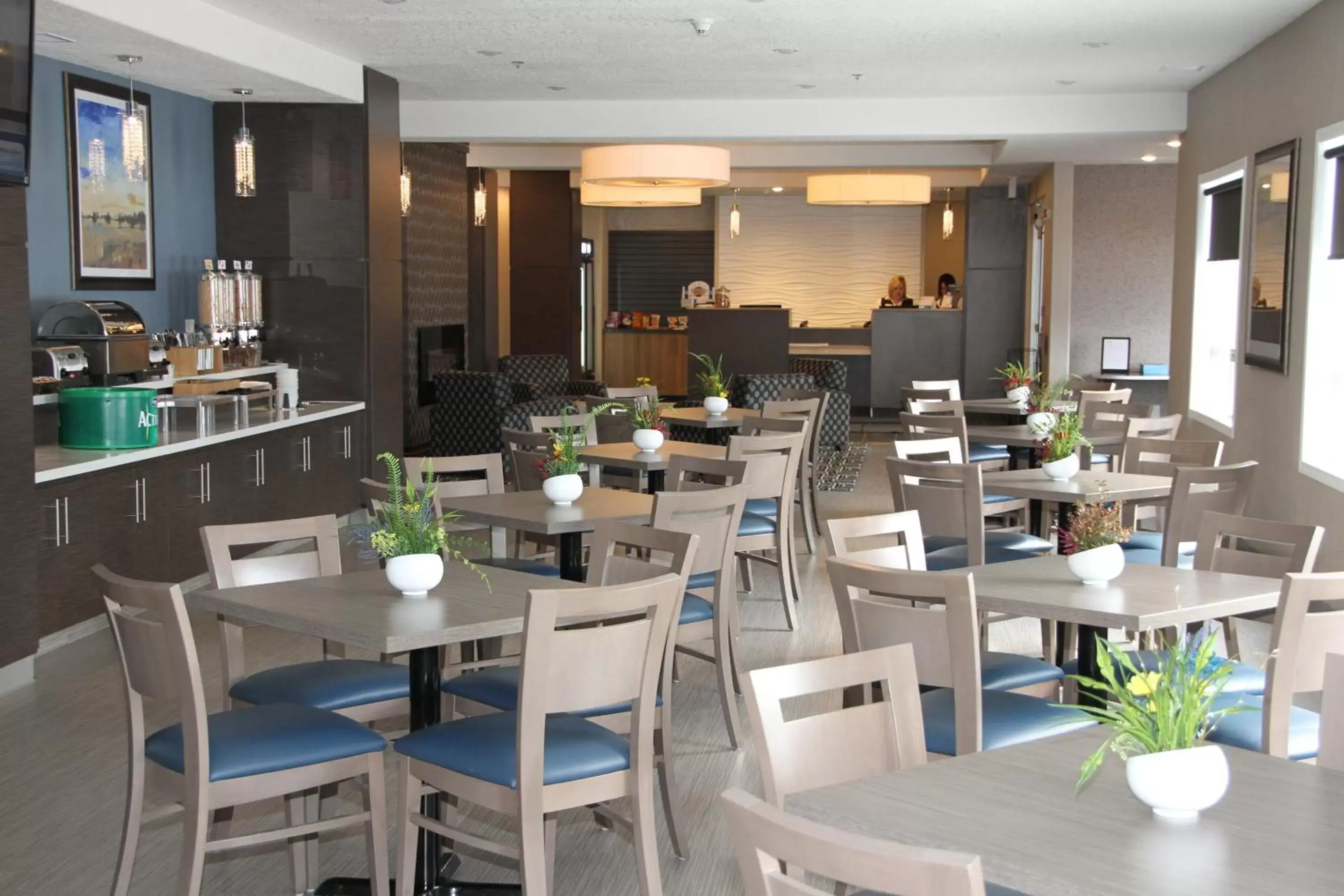 Restaurant/Places to Eat in Days Inn & Suites by Wyndham Yorkton