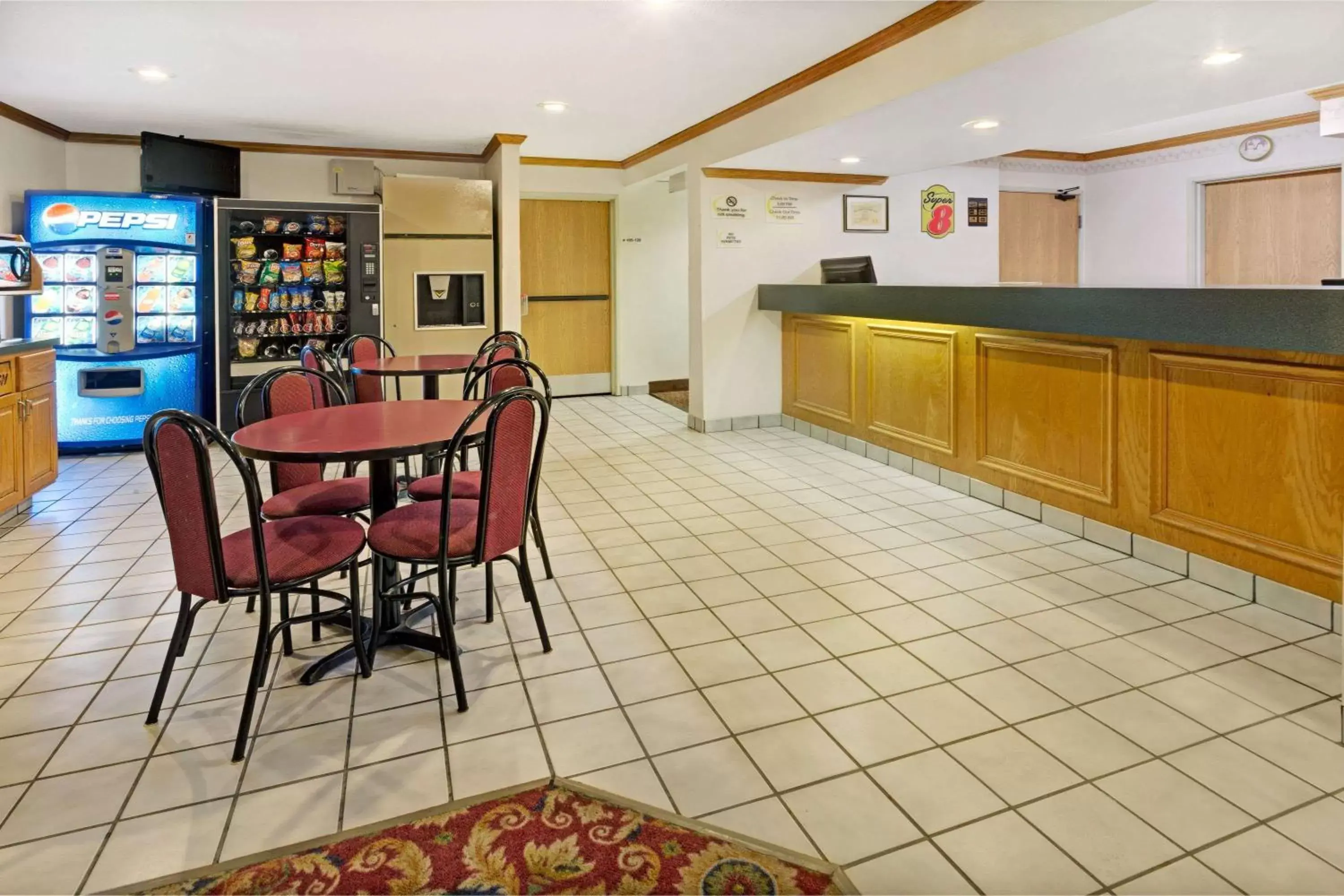 Lobby or reception, Lobby/Reception in Super 8 by Wyndham Canonsburg/Pittsburgh Area