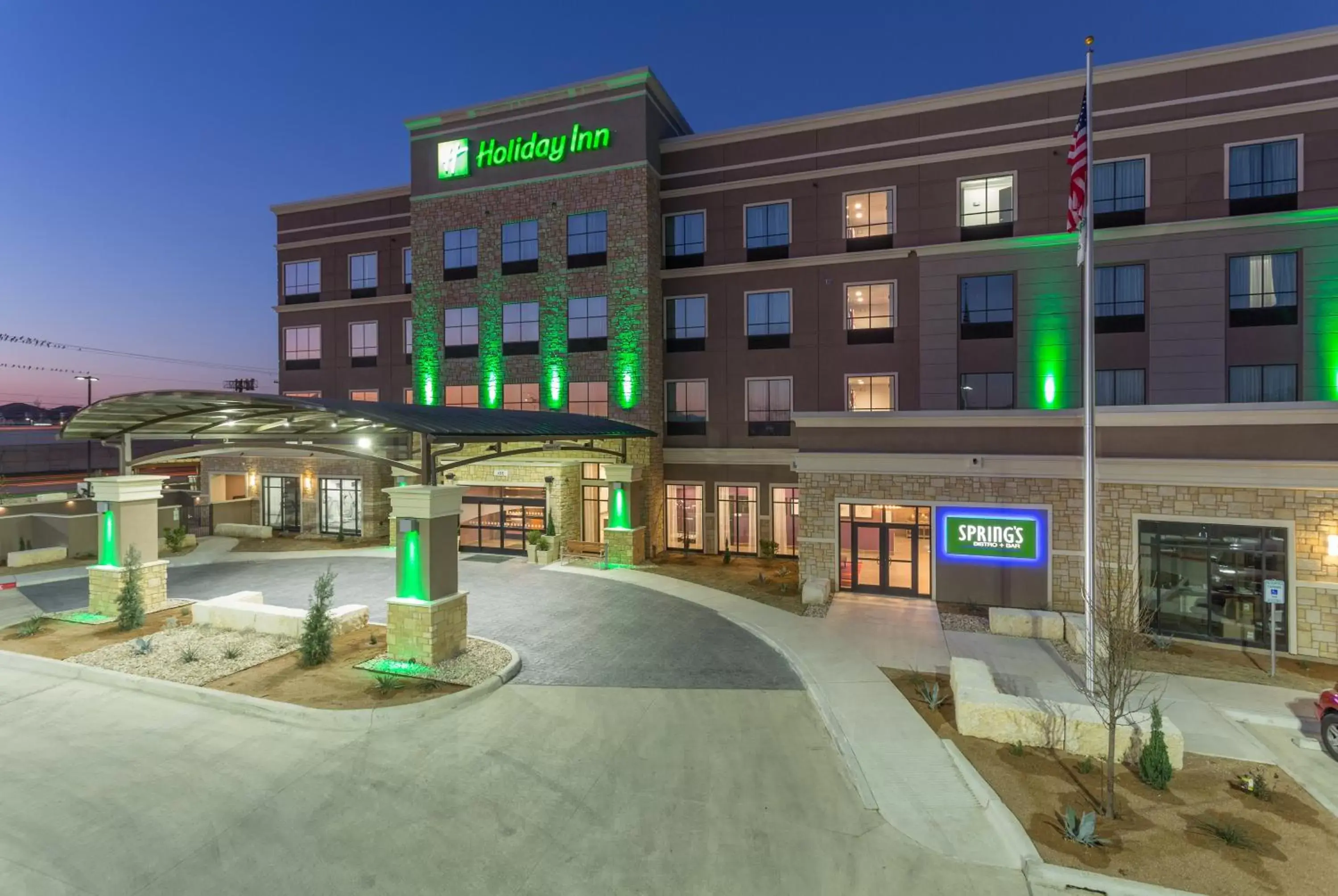 Property Building in Holiday Inn San Marcos Convention Center, an IHG Hotel