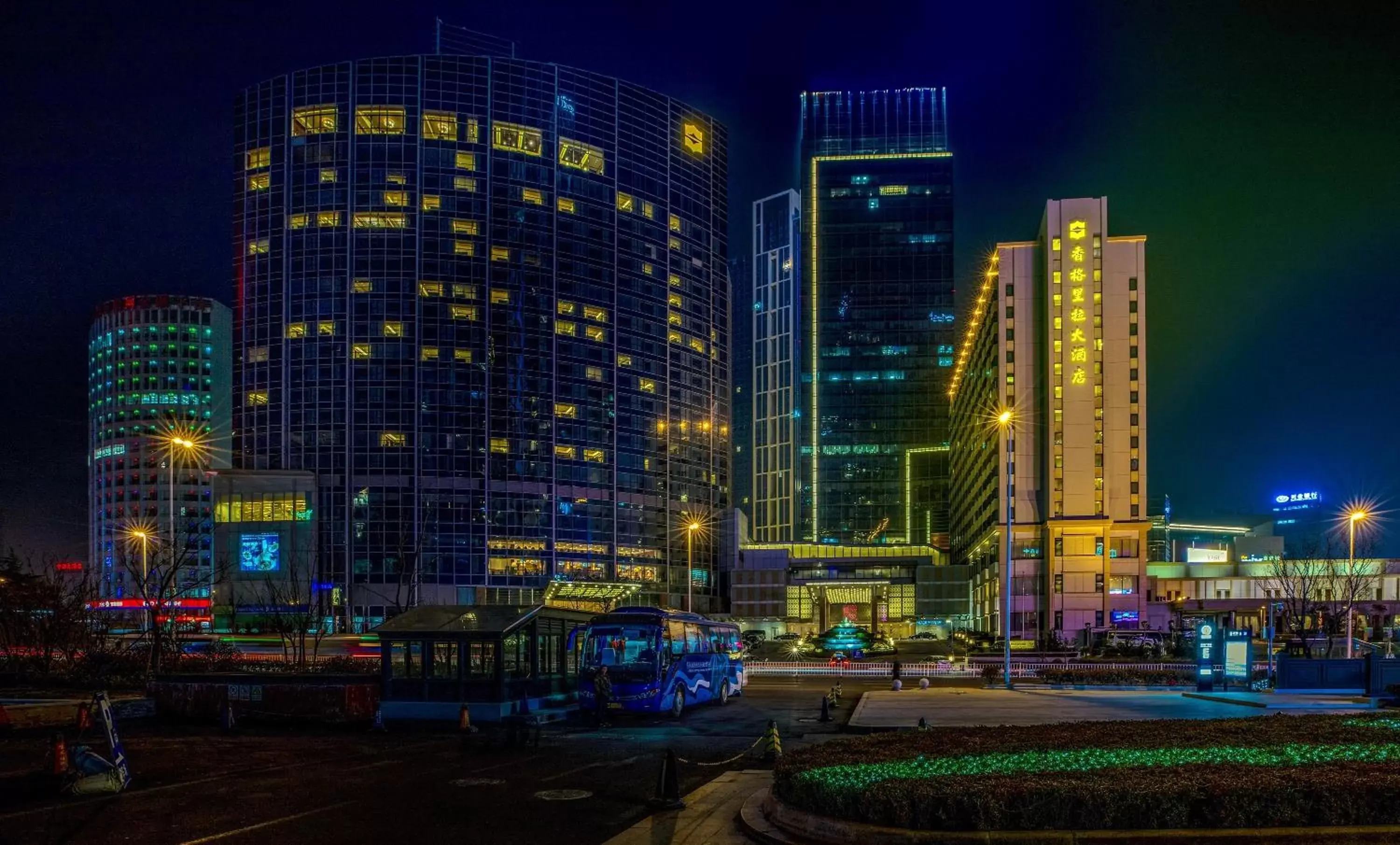 Quiet street view in Shangri-La Qingdao - May Fourth Square