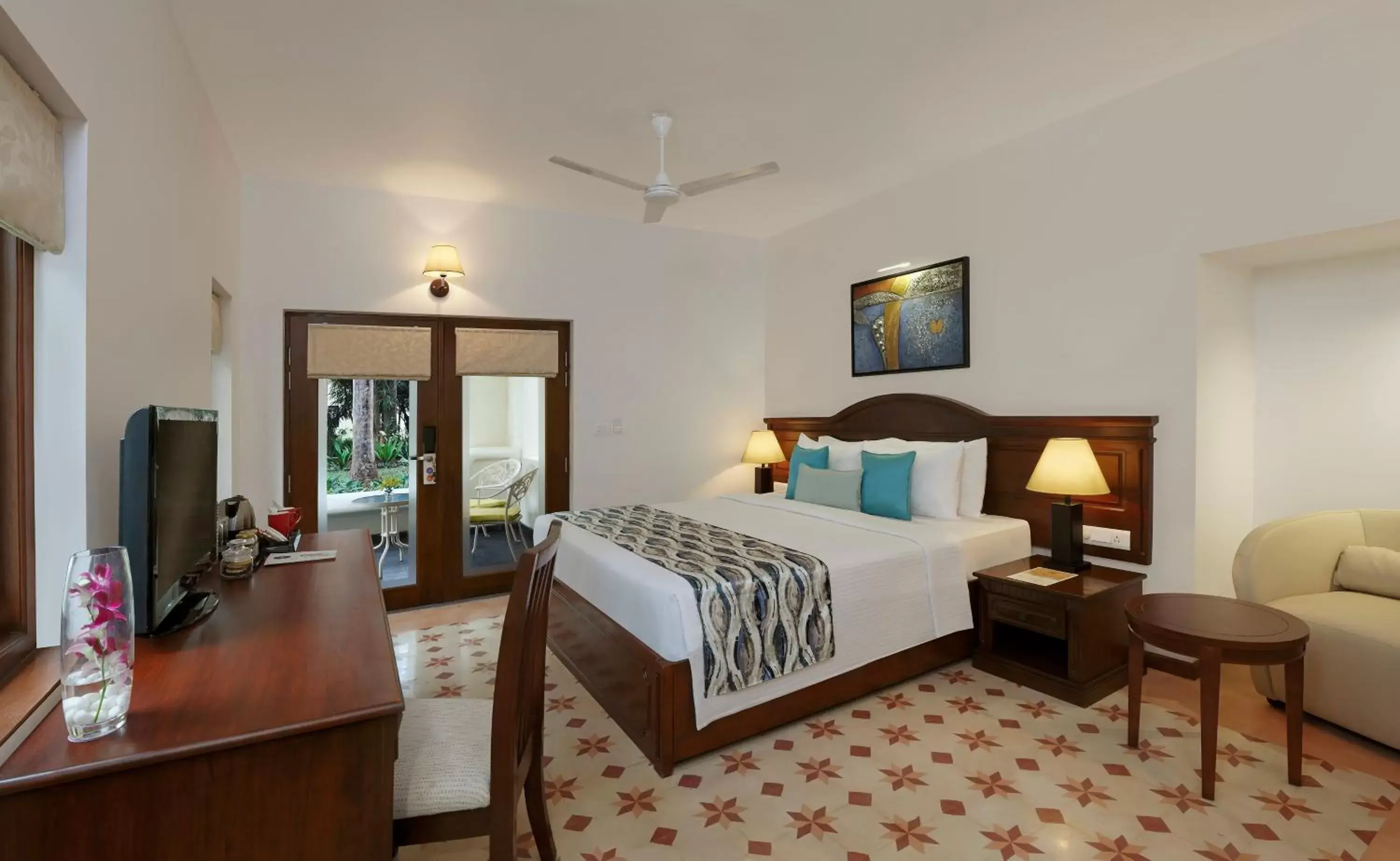 Garden view, Bed in Novotel Goa Dona Sylvia Resort