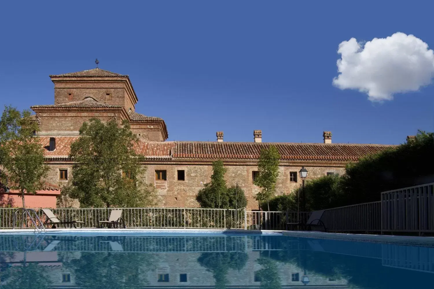 Swimming Pool in Hospedería Valle del Ambroz