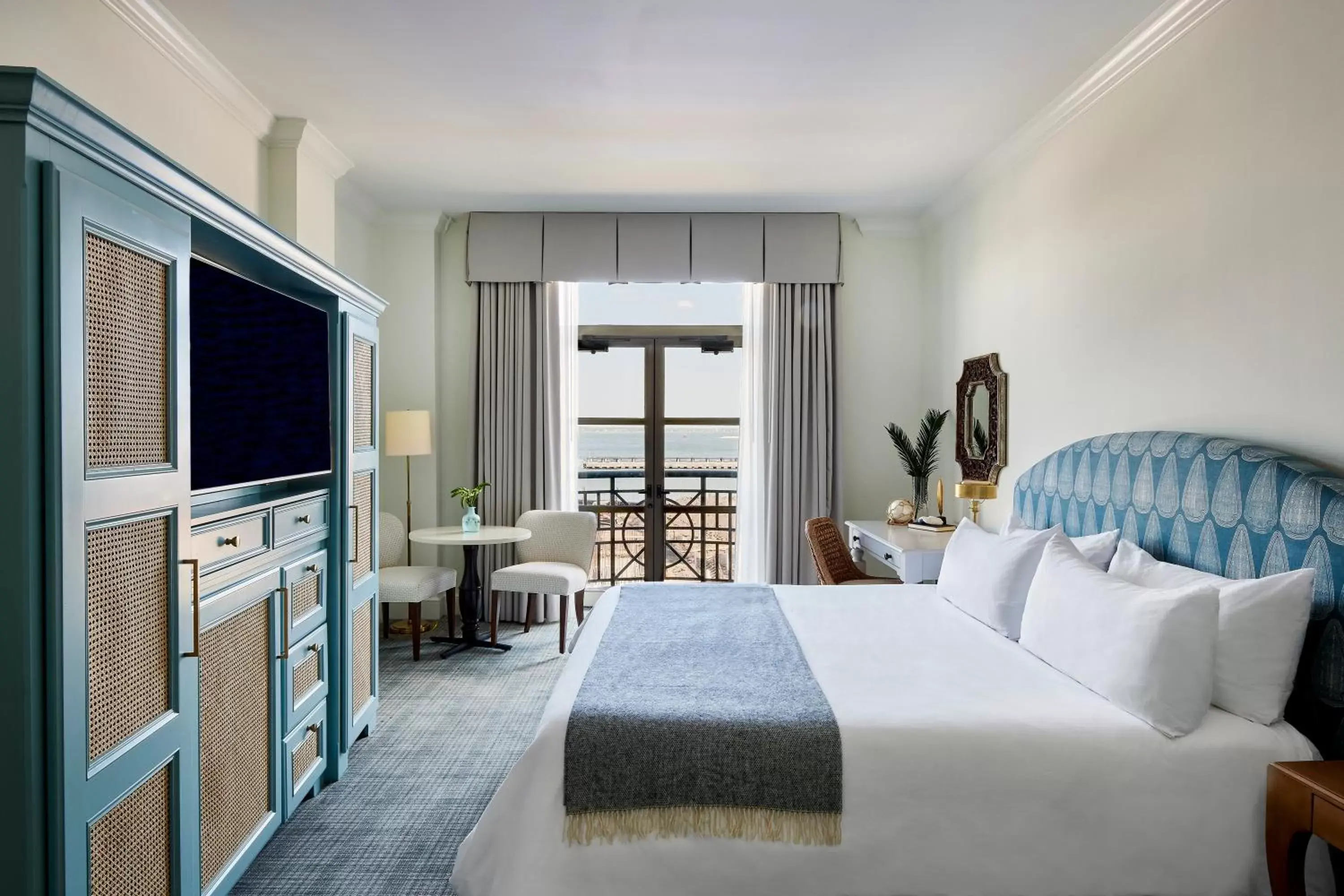 Bed in Harbourview Inn Bed in Harbourview Inn