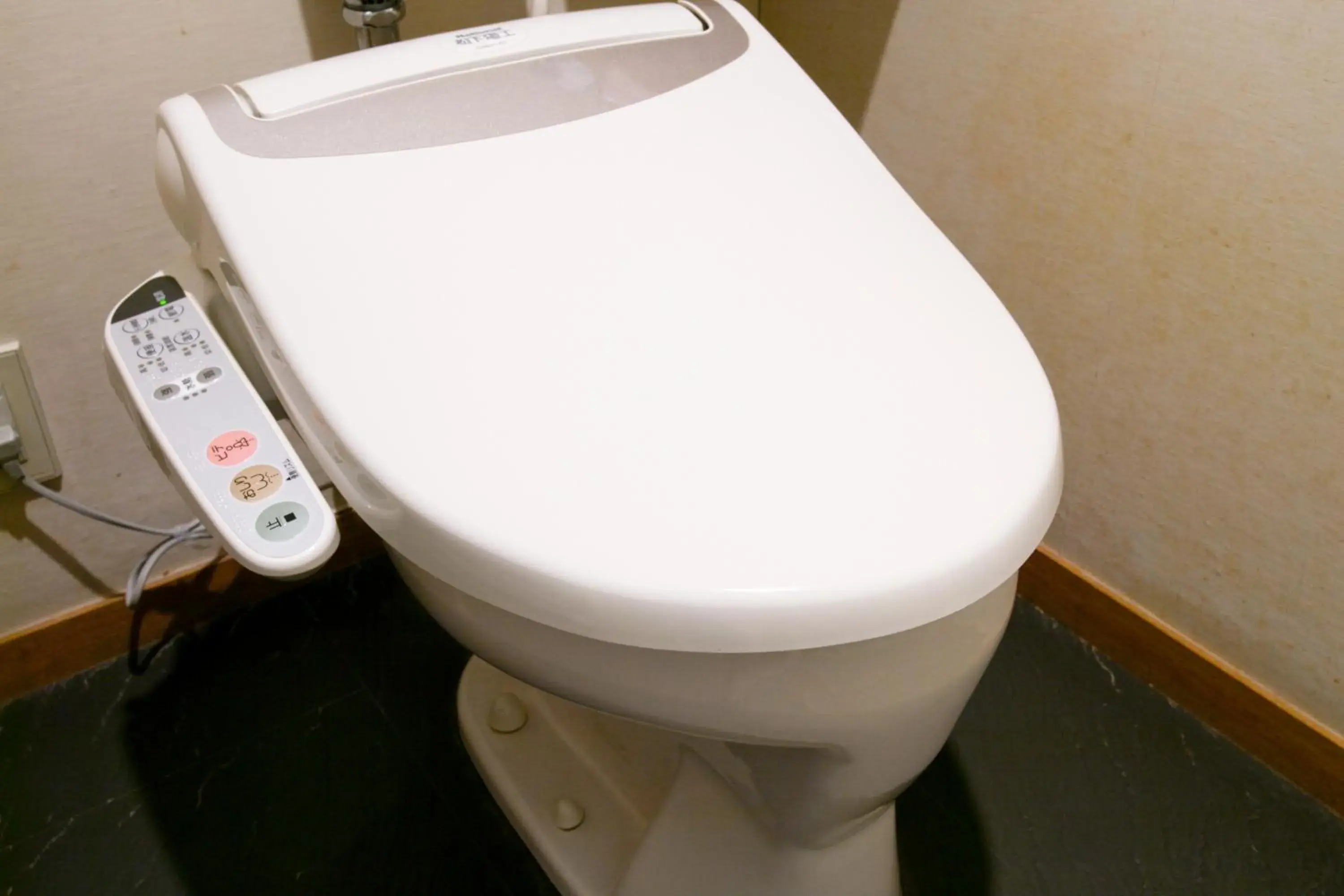 Bathroom in Yamatoya Honten Ryokan Osaka Hotel