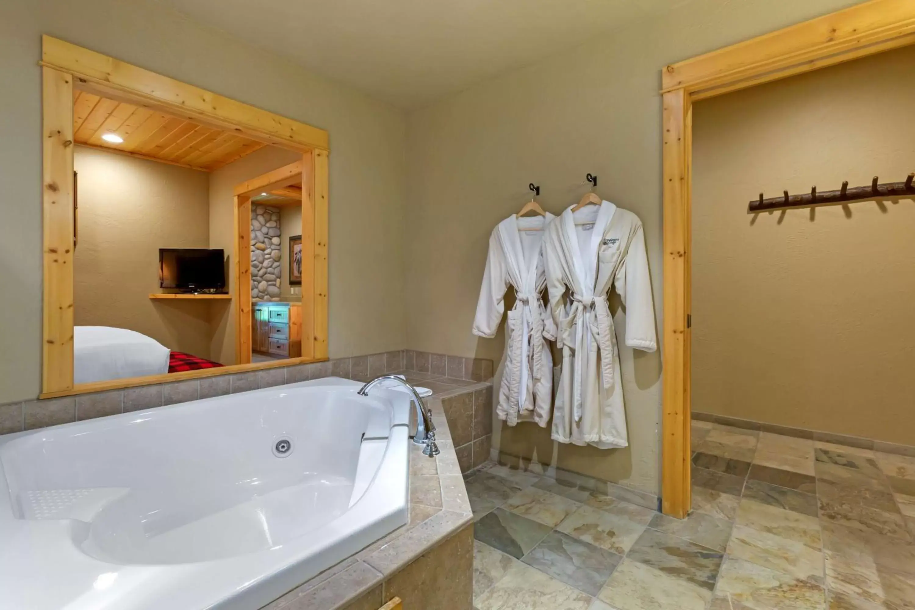 Bathroom, Spa/Wellness in Best Western Ponderosa Lodge