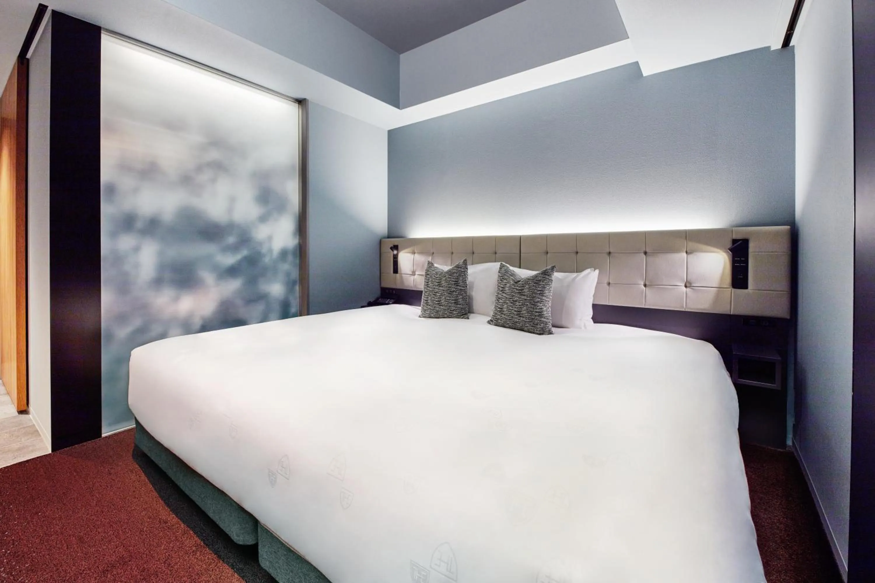 Bed in The Royal Park Canvas - Ginza 8