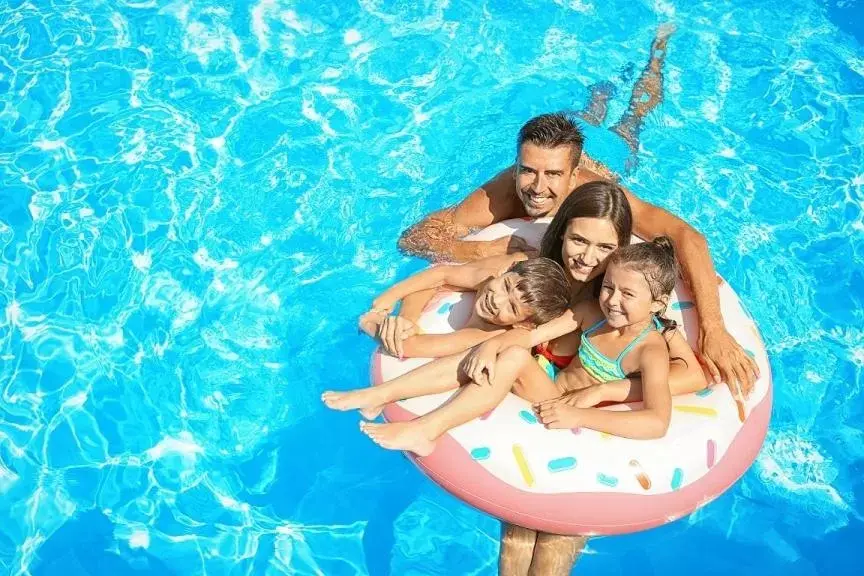 Swimming Pool in Domaine La Sauzette