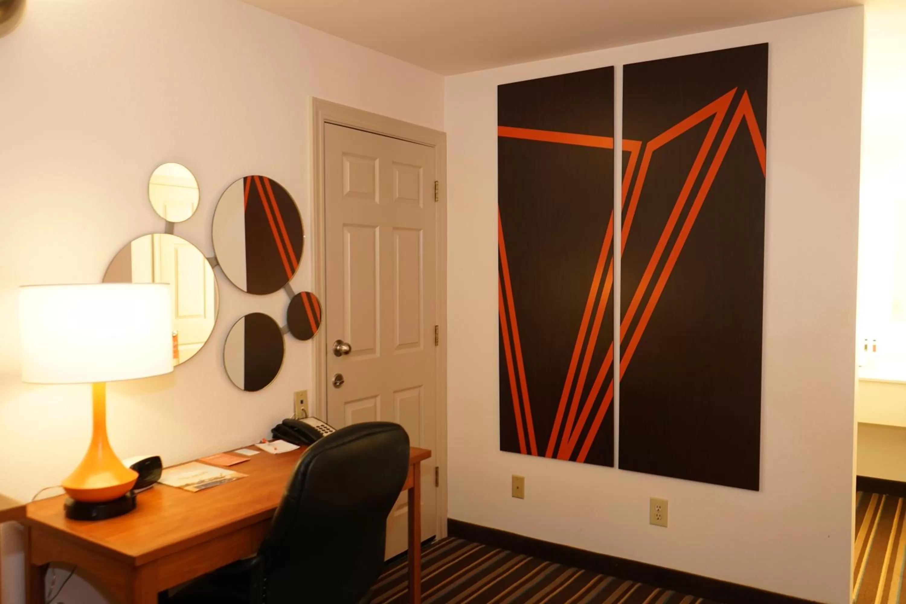 Howard Johnson by Wyndham Salinas