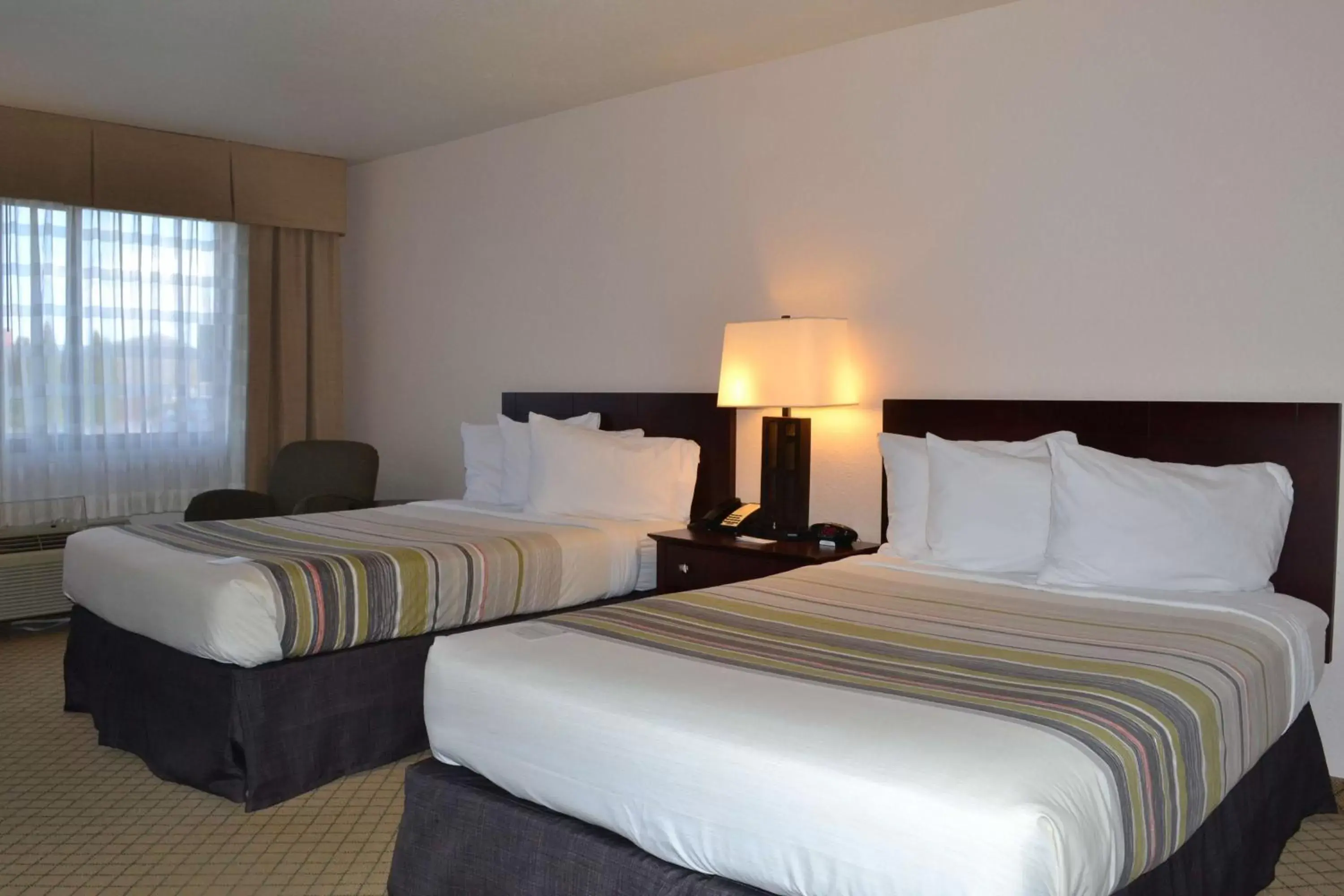 Photo of the whole room, Bed in Country Inn & Suites by Radisson, Abingdon, VA
