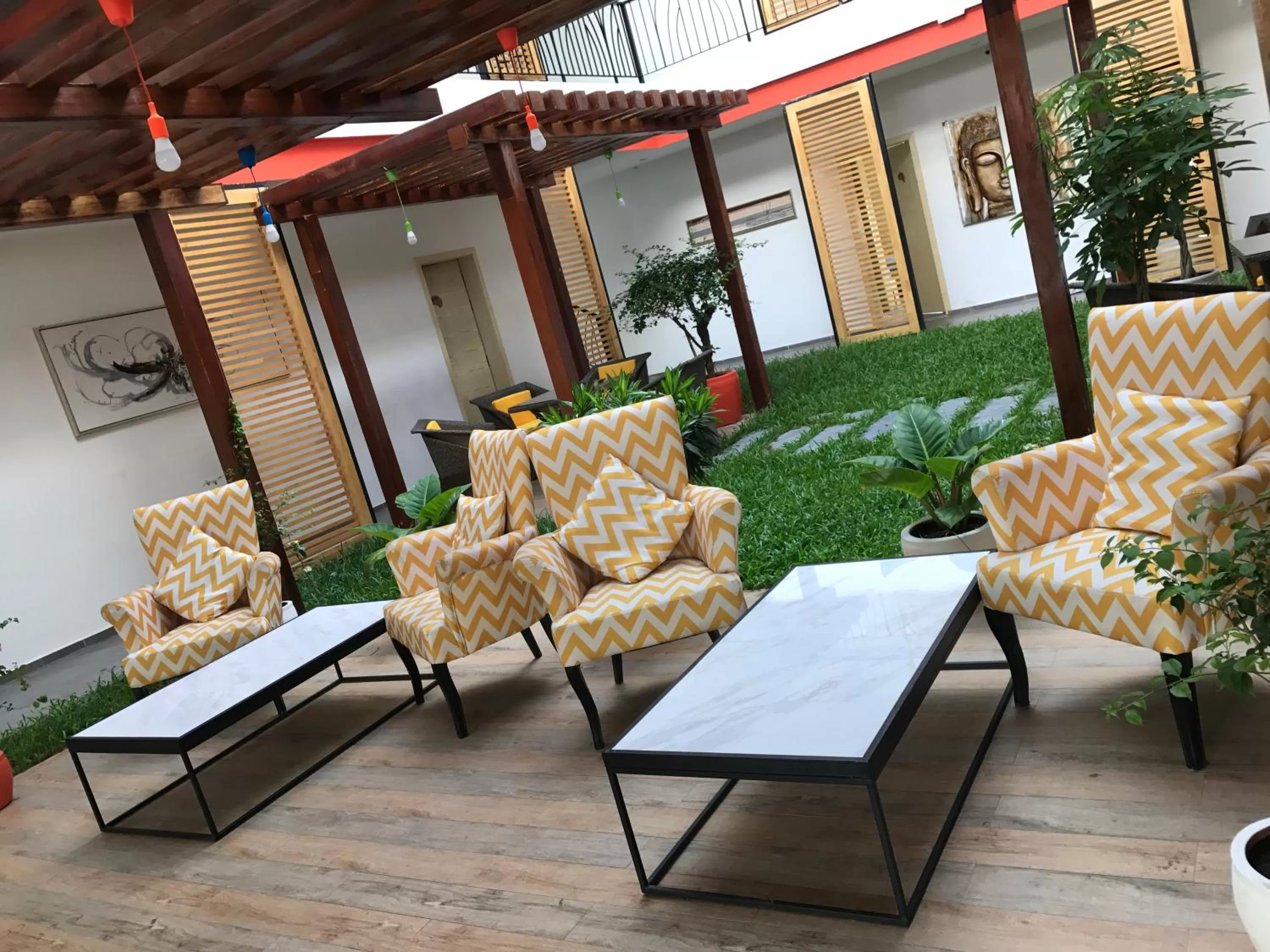 Garden view in Benny's City Hotel