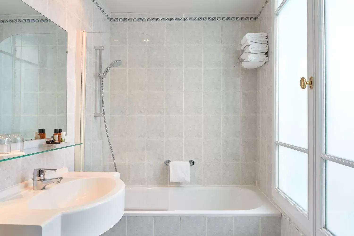 Bathroom in Hotel De La Jatte