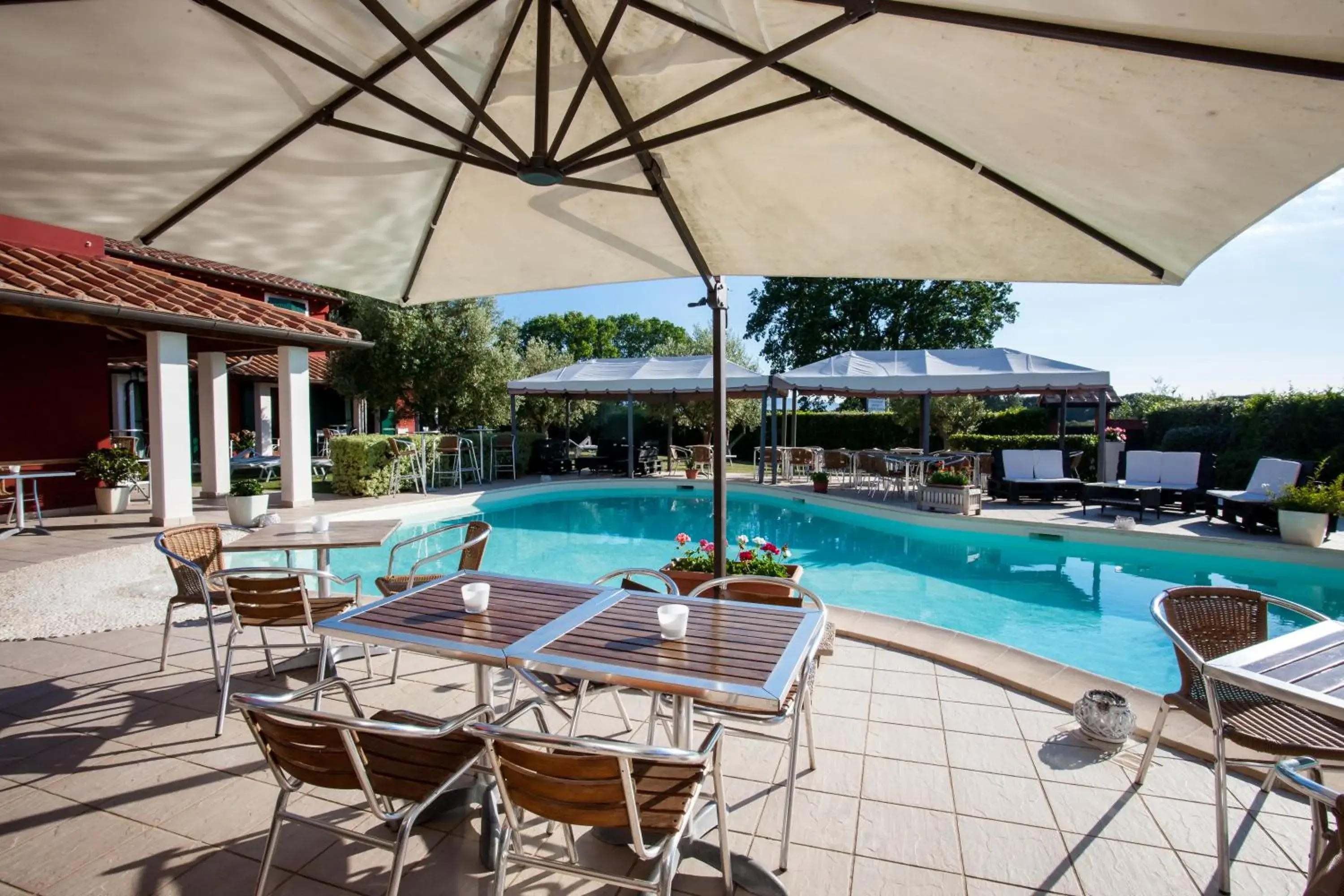 Dining area, Swimming Pool in La Posta di Torrenova